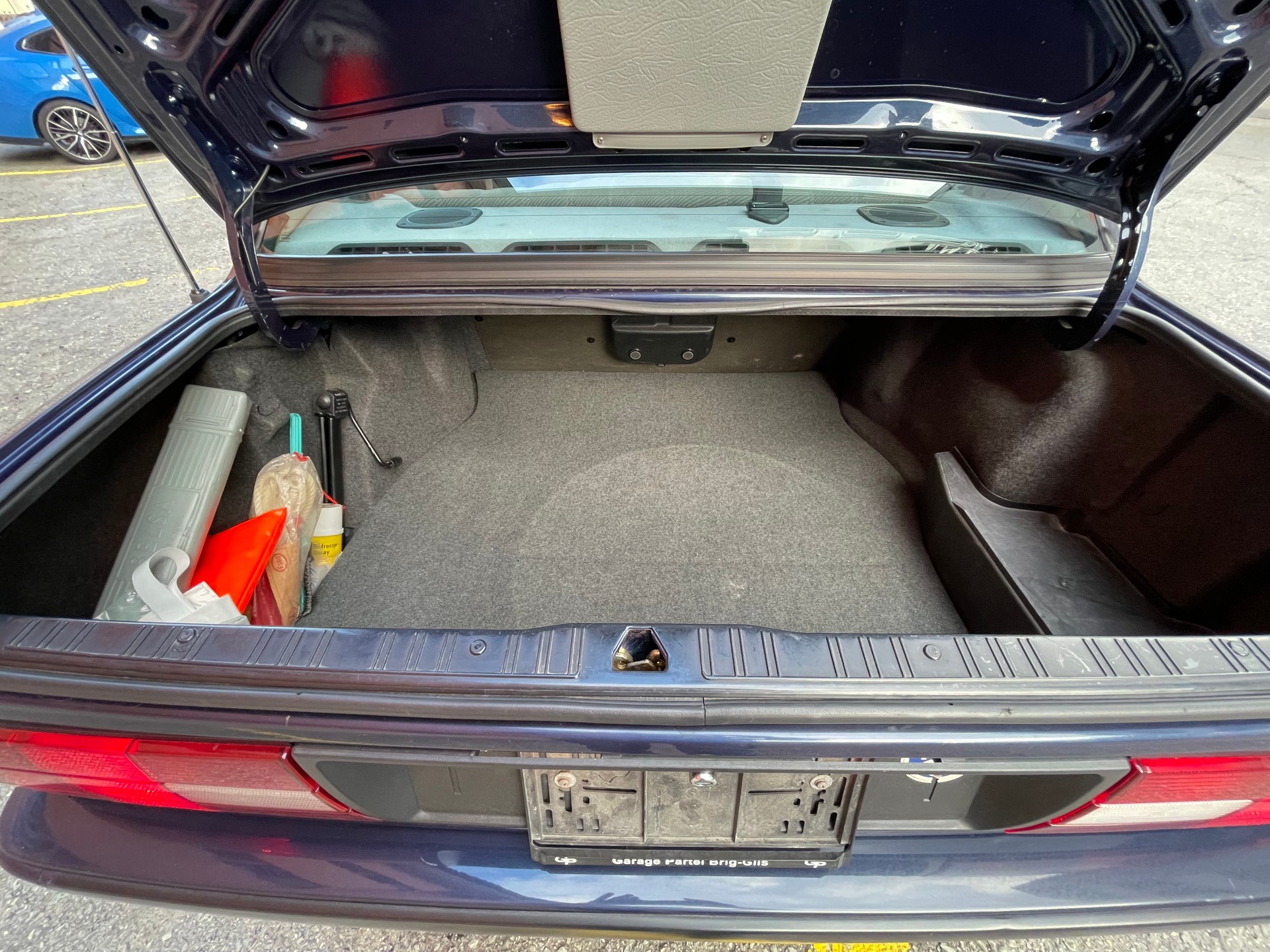 BMW 325iX A-image-6