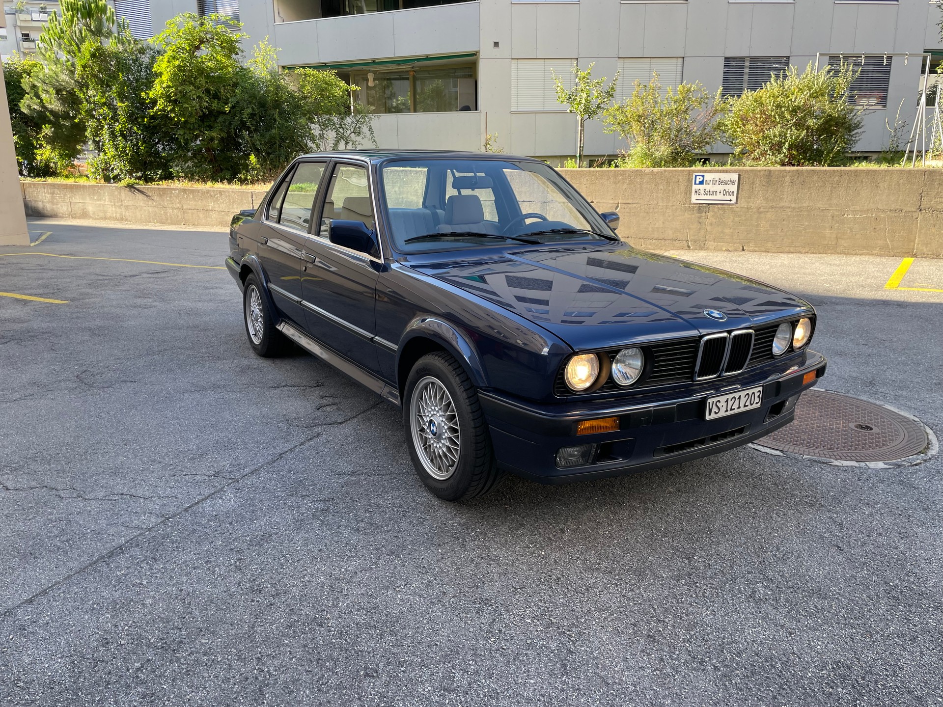 BMW 325iX A-image-0