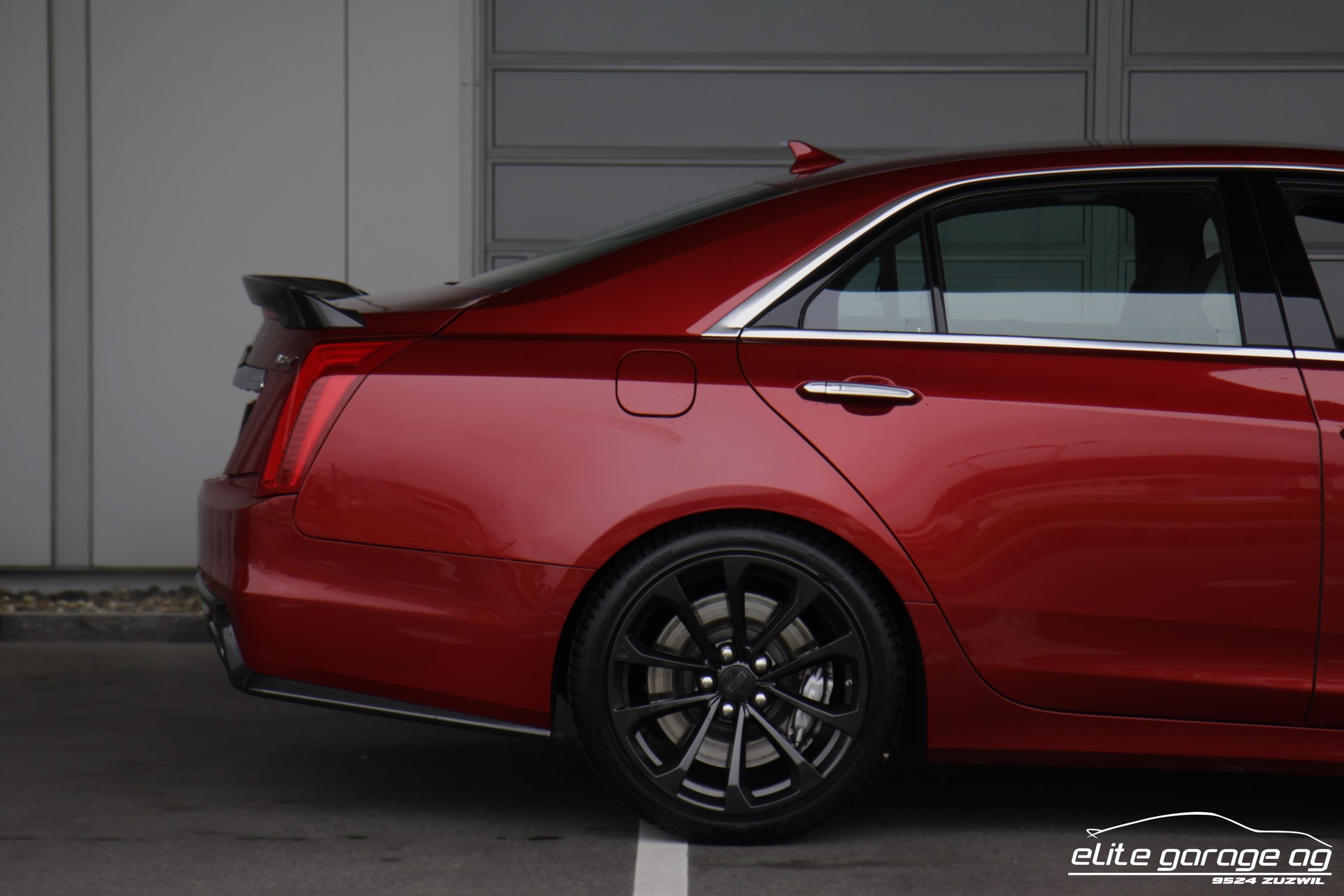 CADILLAC CTS-V Sedan 6.2 Supercharged Automatic-image-11