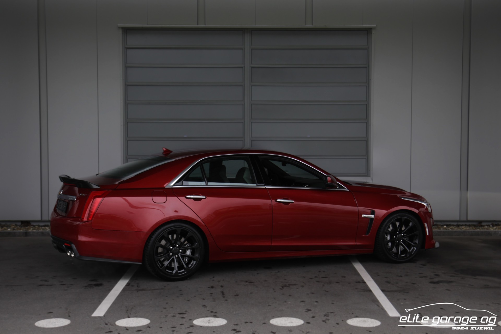 CADILLAC CTS-V Sedan 6.2 Supercharged Automatic-image-4