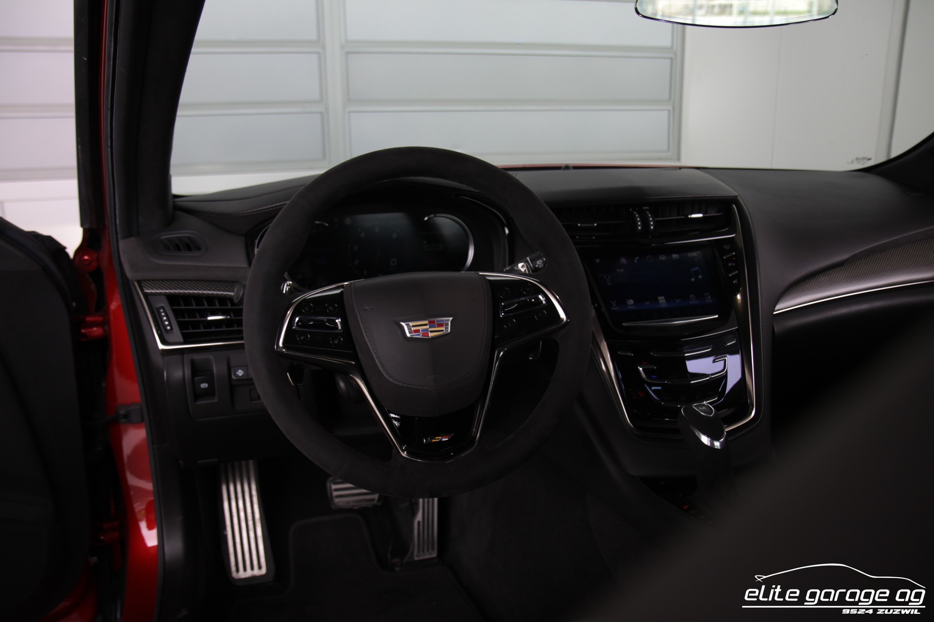 CADILLAC CTS-V Sedan 6.2 Supercharged Automatic-image-13