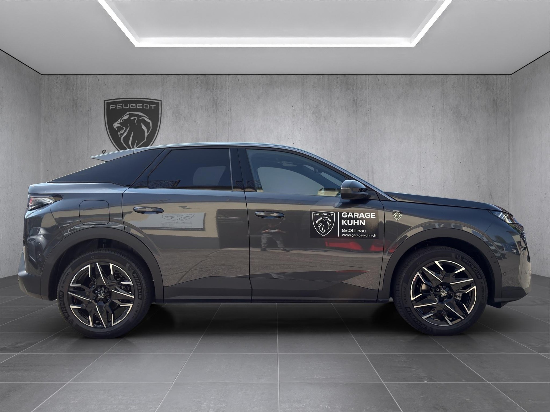 PEUGEOT 3008 1.2 Hybrid GT-showroom-element-3