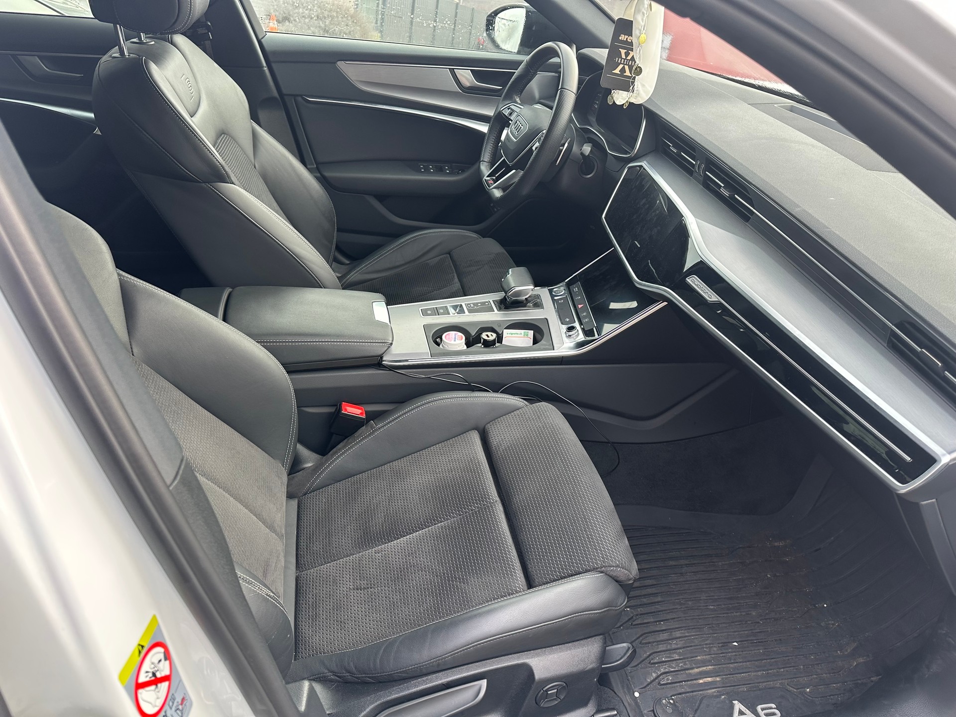 AUDI A6 55 TFSIe Sport quattro S-tronic-image-6