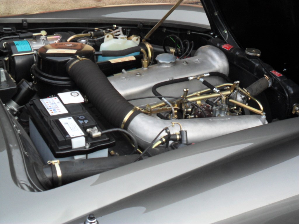 MERCEDES-BENZ 190 SL-image-11