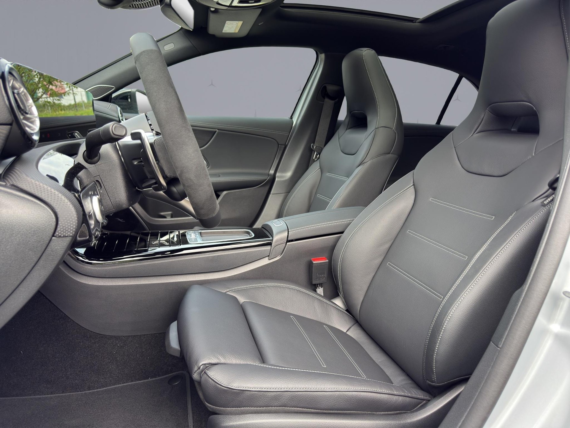 MERCEDES-BENZ A 45 S AMG 4matic+-image-9