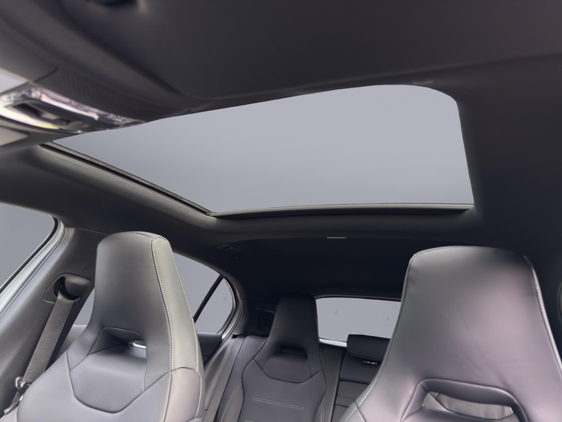 MERCEDES-BENZ A 45 S AMG 4matic+-image-19