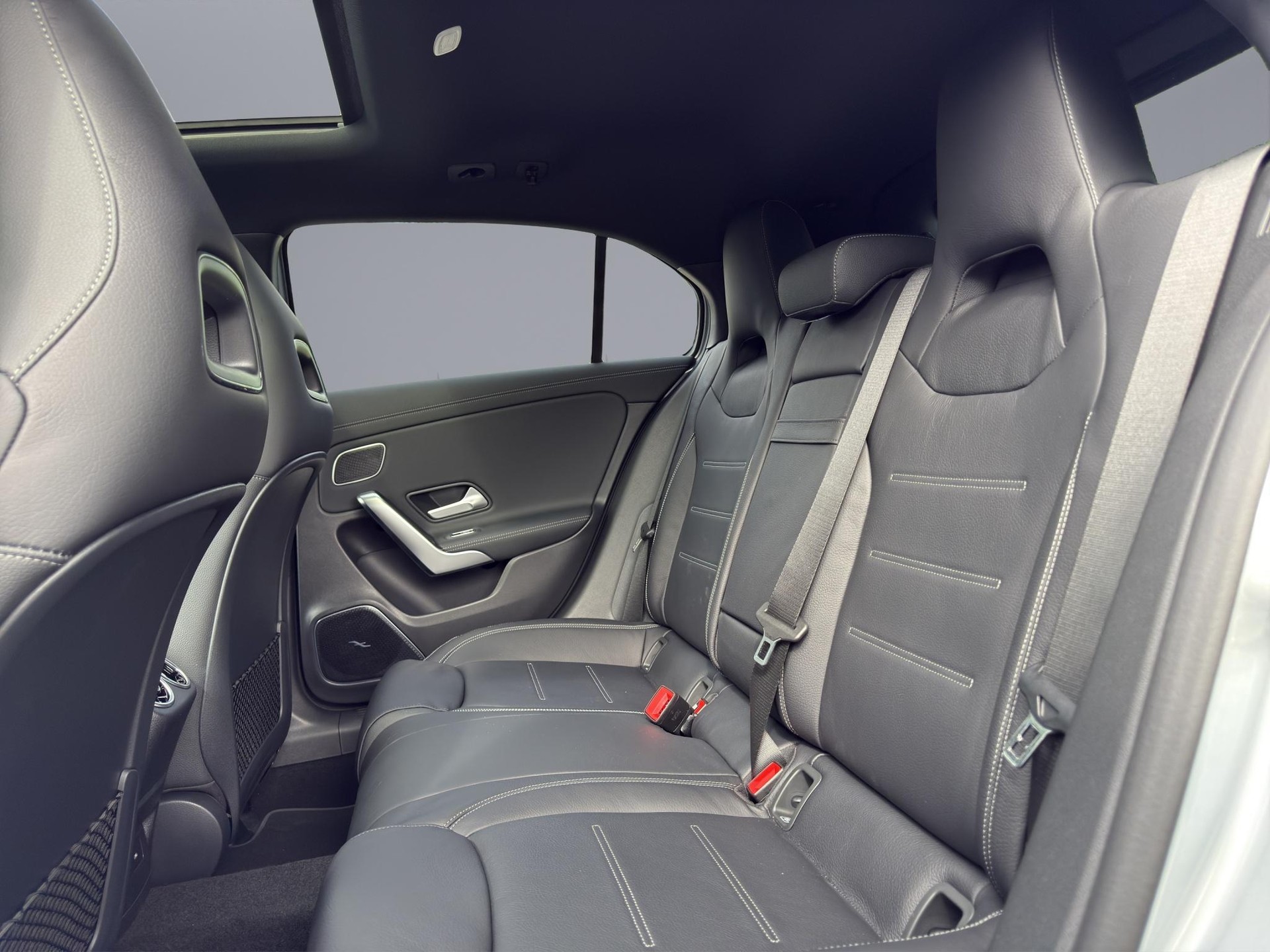 MERCEDES-BENZ A 45 S AMG 4matic+-image-12