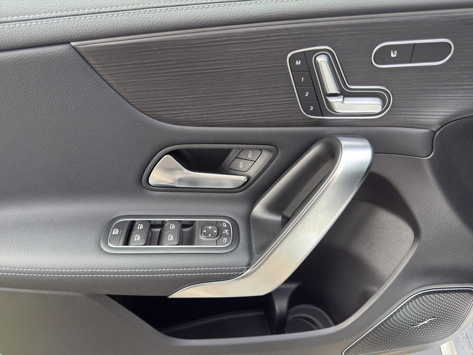 MERCEDES-BENZ A 45 S AMG 4matic+-image-10