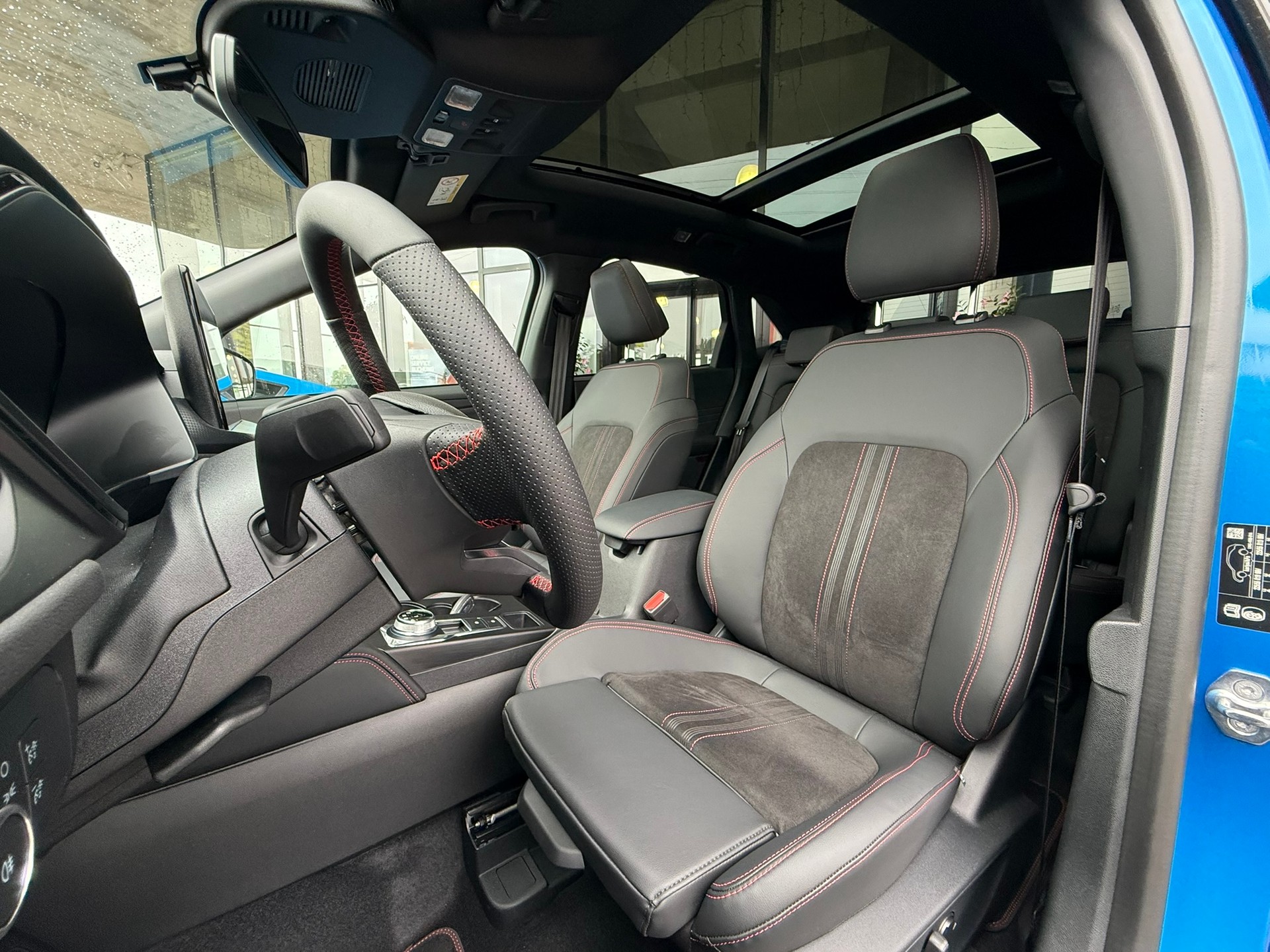 FORD Kuga 2.5 FHEV ST-Line X 4WD-image-6