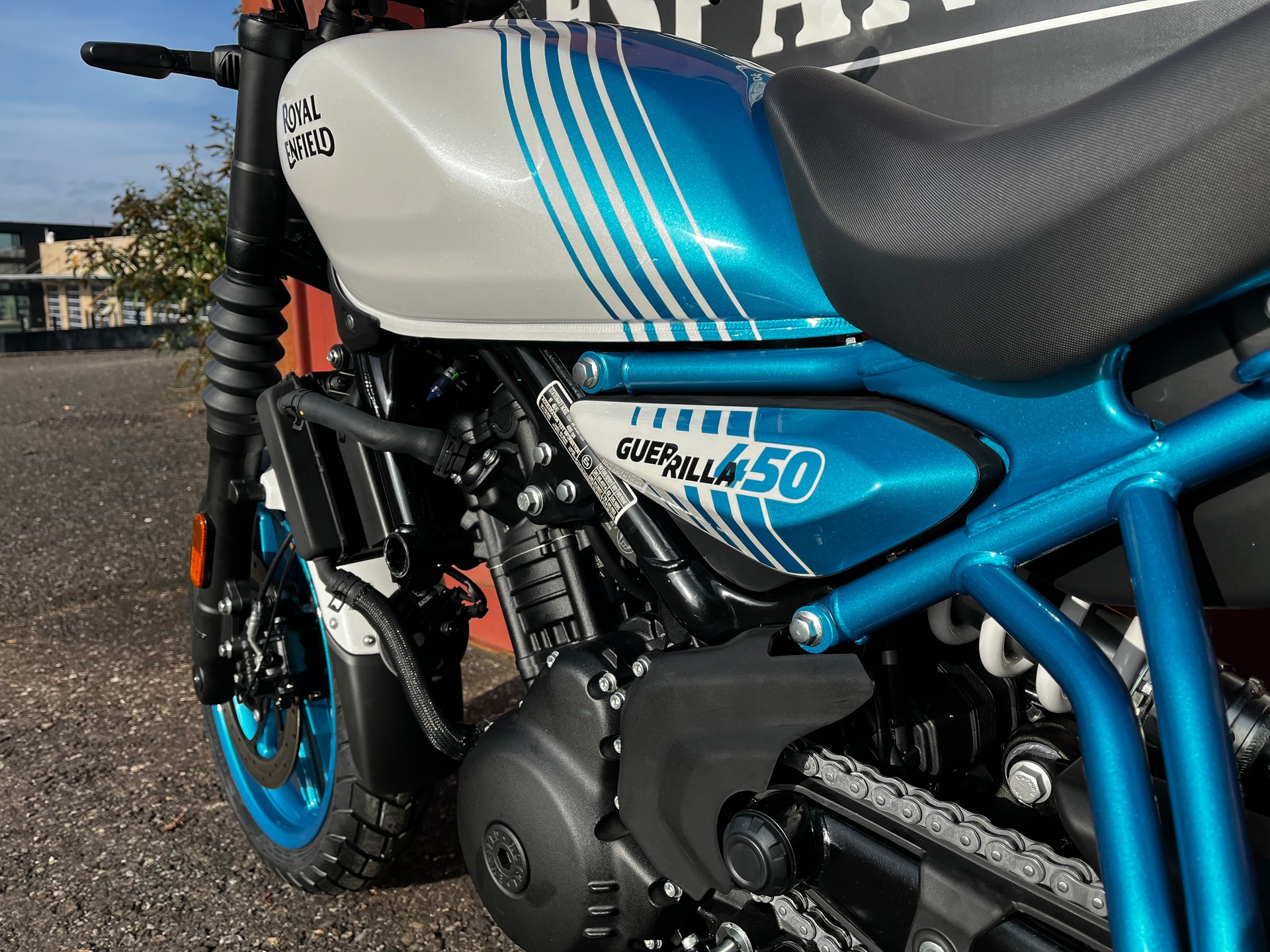ROYAL ENFIELD Guerrilla 450 Top-image-5
