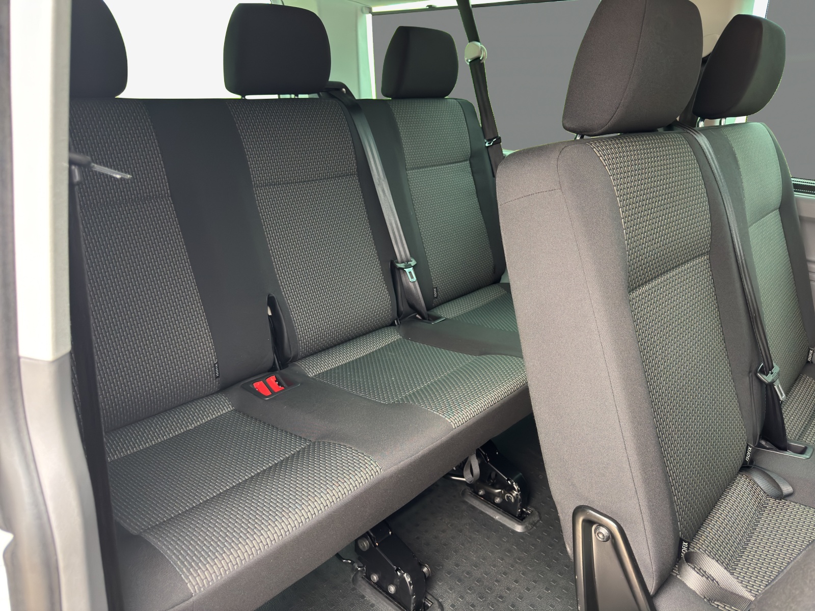 VW T6.1 Caravelle 2.0 TDI Trendline Liberty LWB-image-12