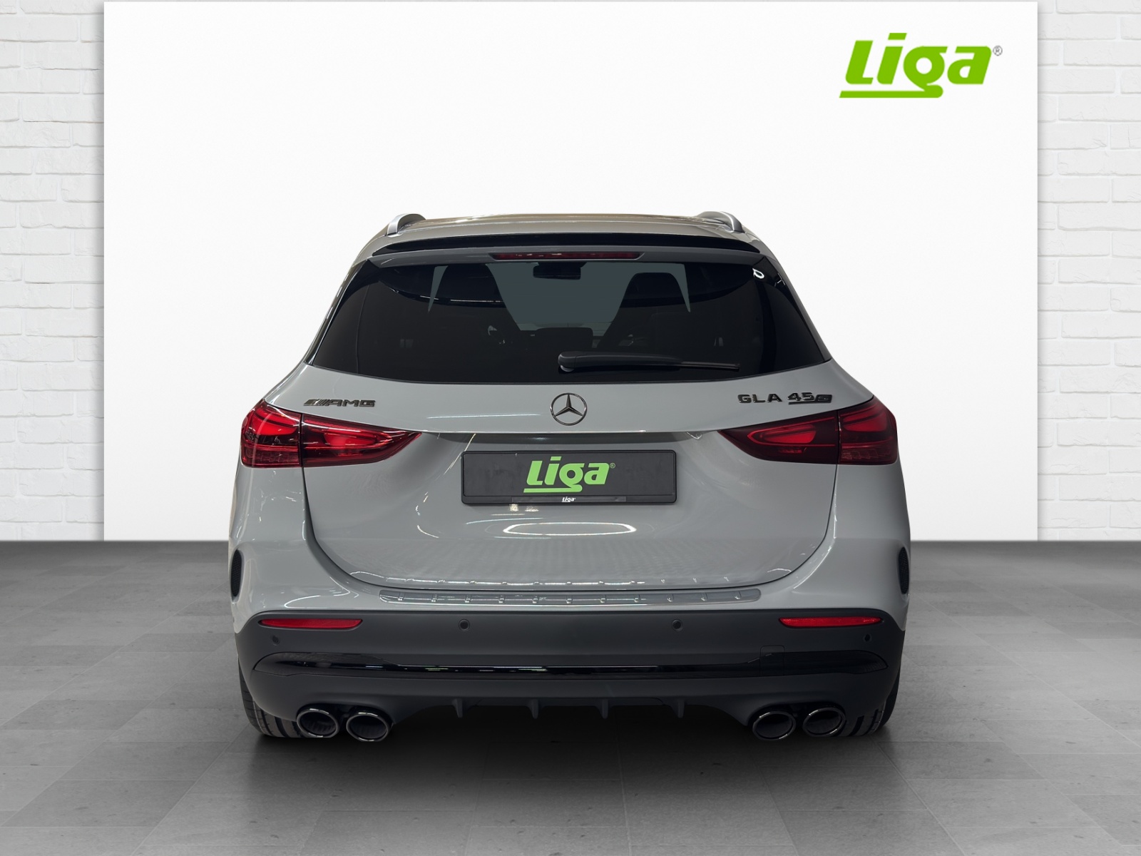 MERCEDES-BENZ AMG GLA 45 S 4Matic+-image-4