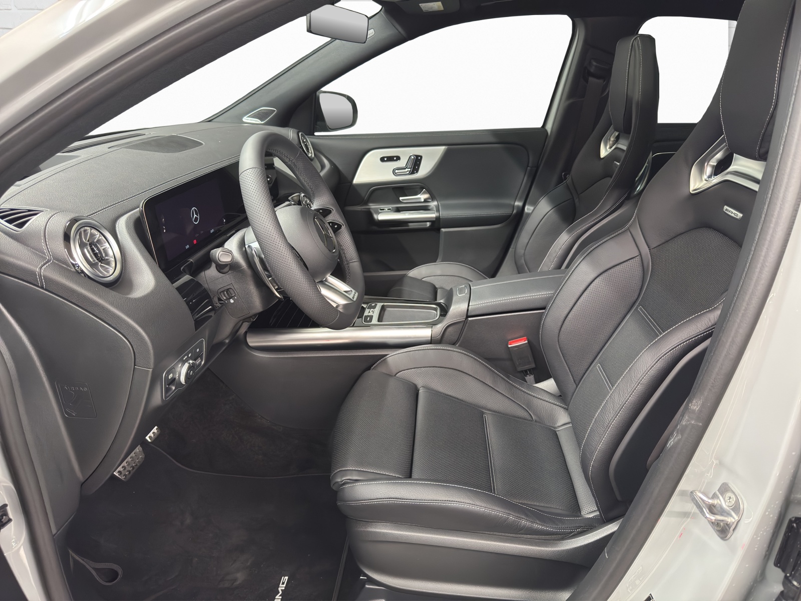 MERCEDES-BENZ AMG GLA 45 S 4Matic+-image-6