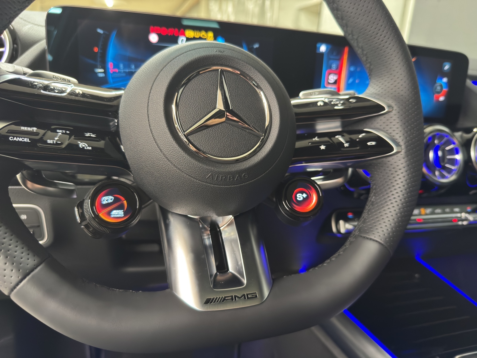 MERCEDES-BENZ AMG GLA 45 S 4Matic+-image-14