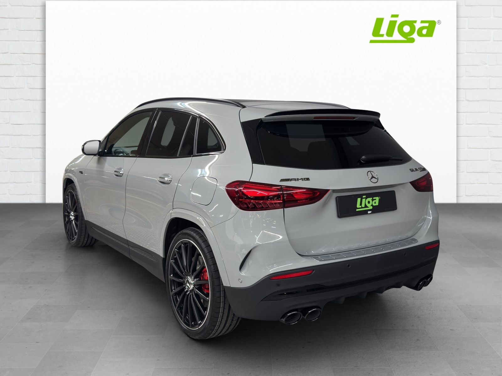 MERCEDES-BENZ AMG GLA 45 S 4Matic+-image-3