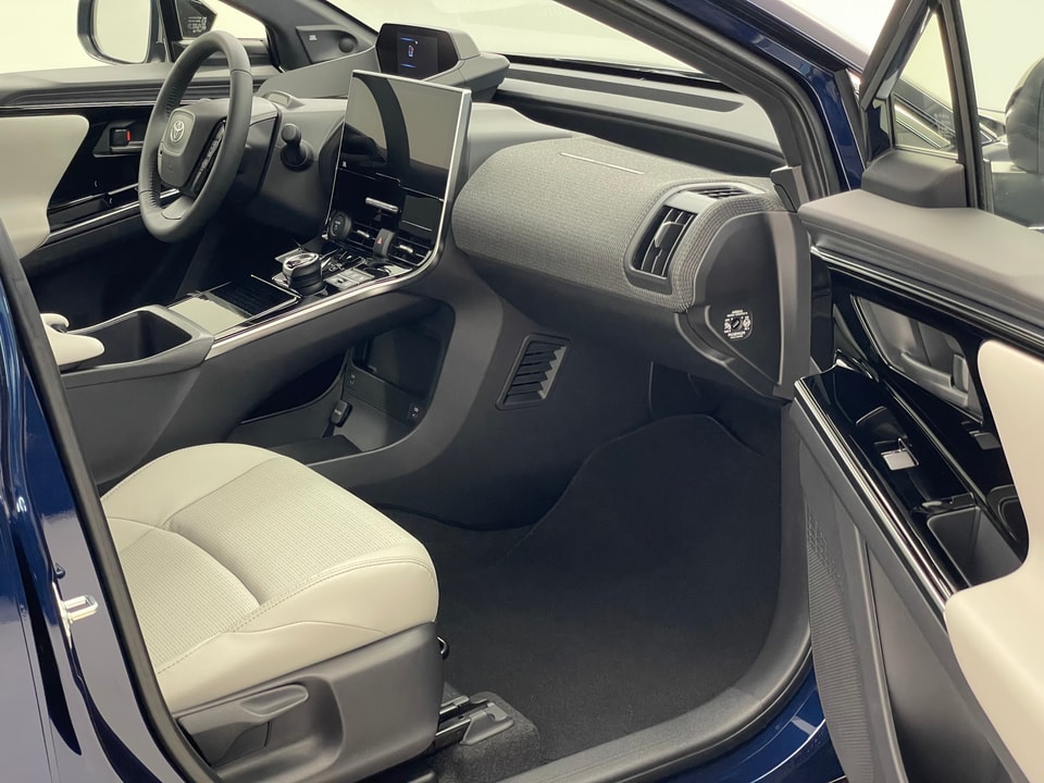 bZ4X Electric 71.4 kWh Premium AWD 11 kW OBC