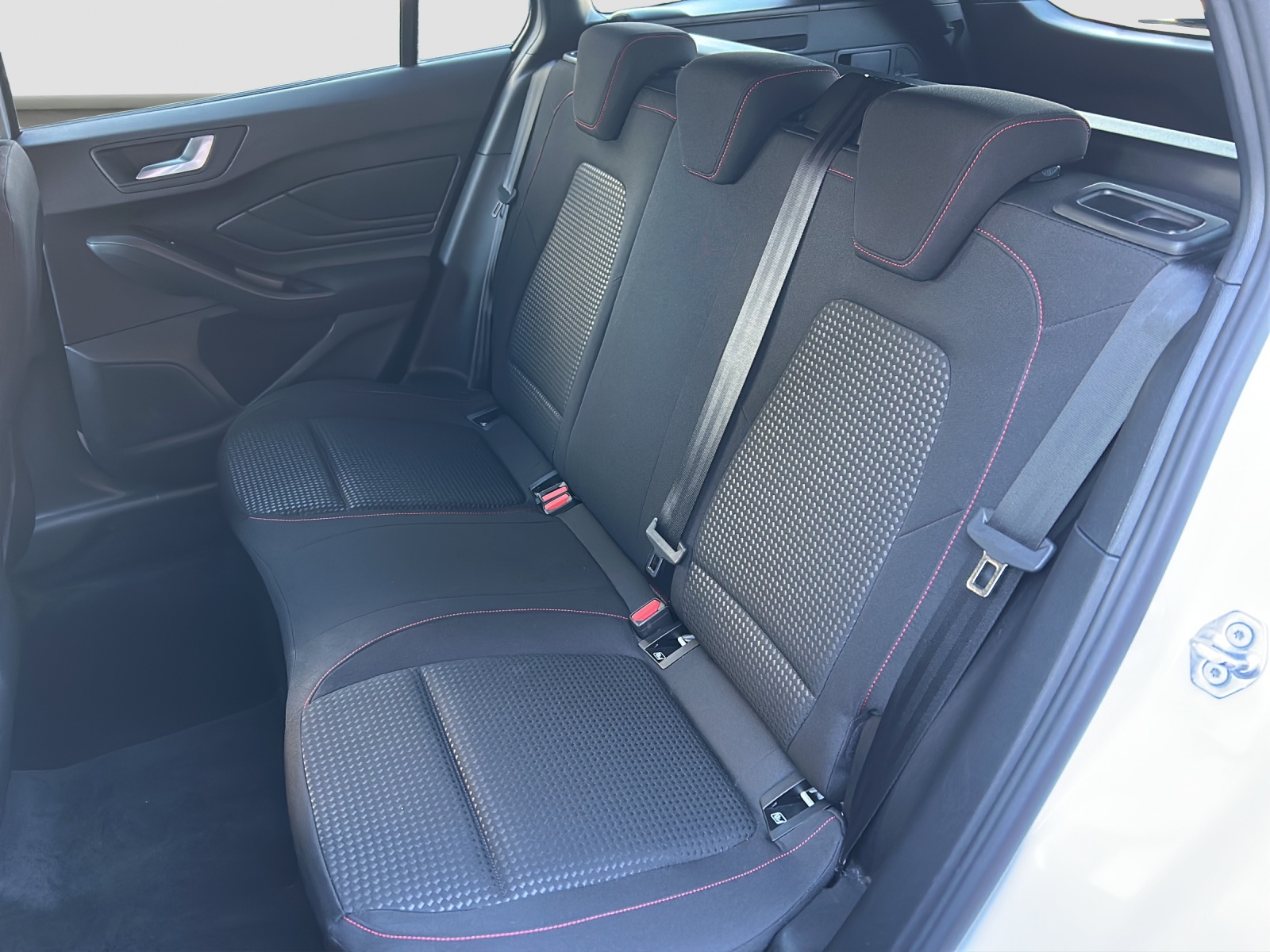 FORD Focus 1.0 MHEV ST-Line Automat 125PS Rückfahrkamera-image-6