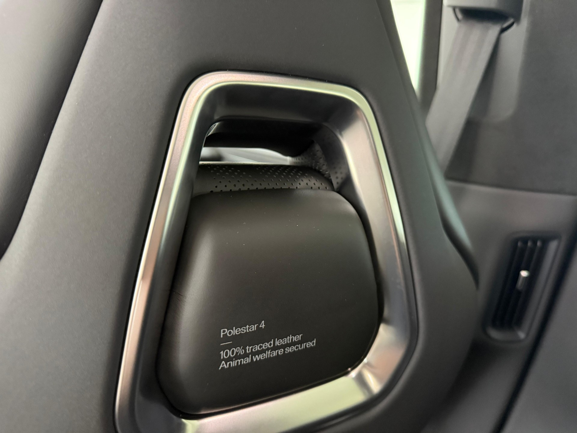 POLESTAR 4 Long Range Dual Motor Prime-image-11
