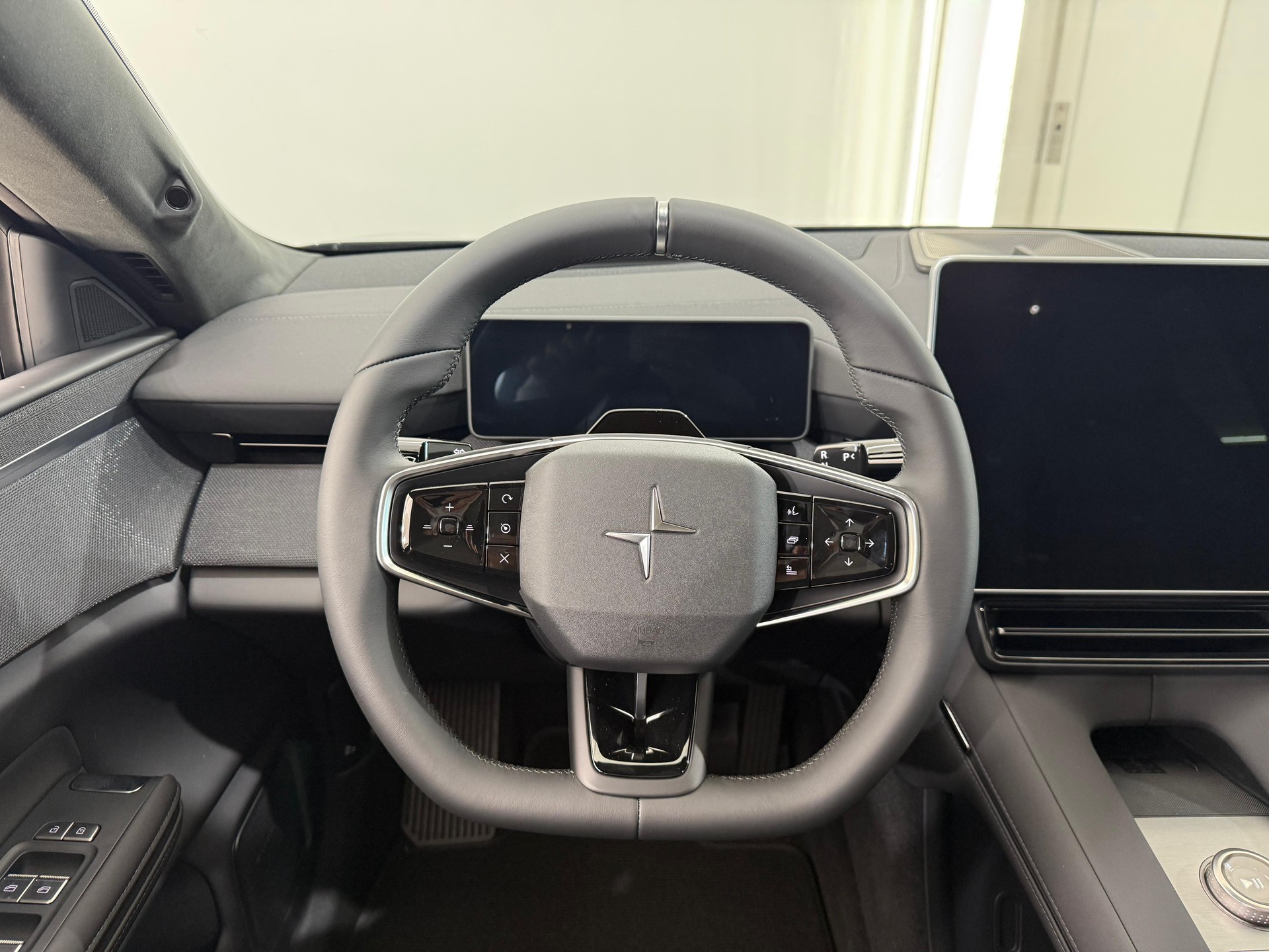 POLESTAR 4 Long Range Dual Motor Prime-image-12