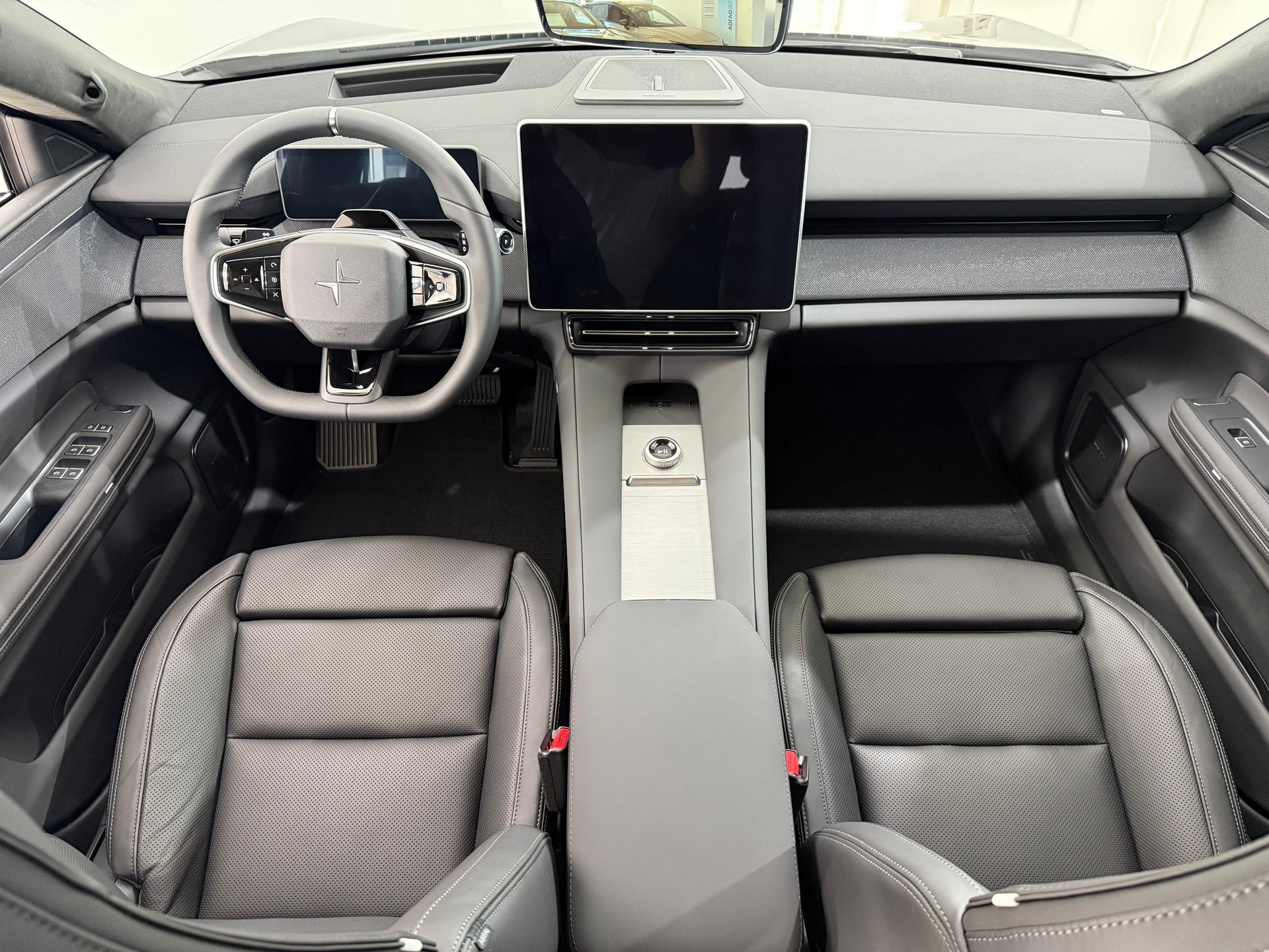 POLESTAR 4 Long Range Dual Motor Prime-image-4
