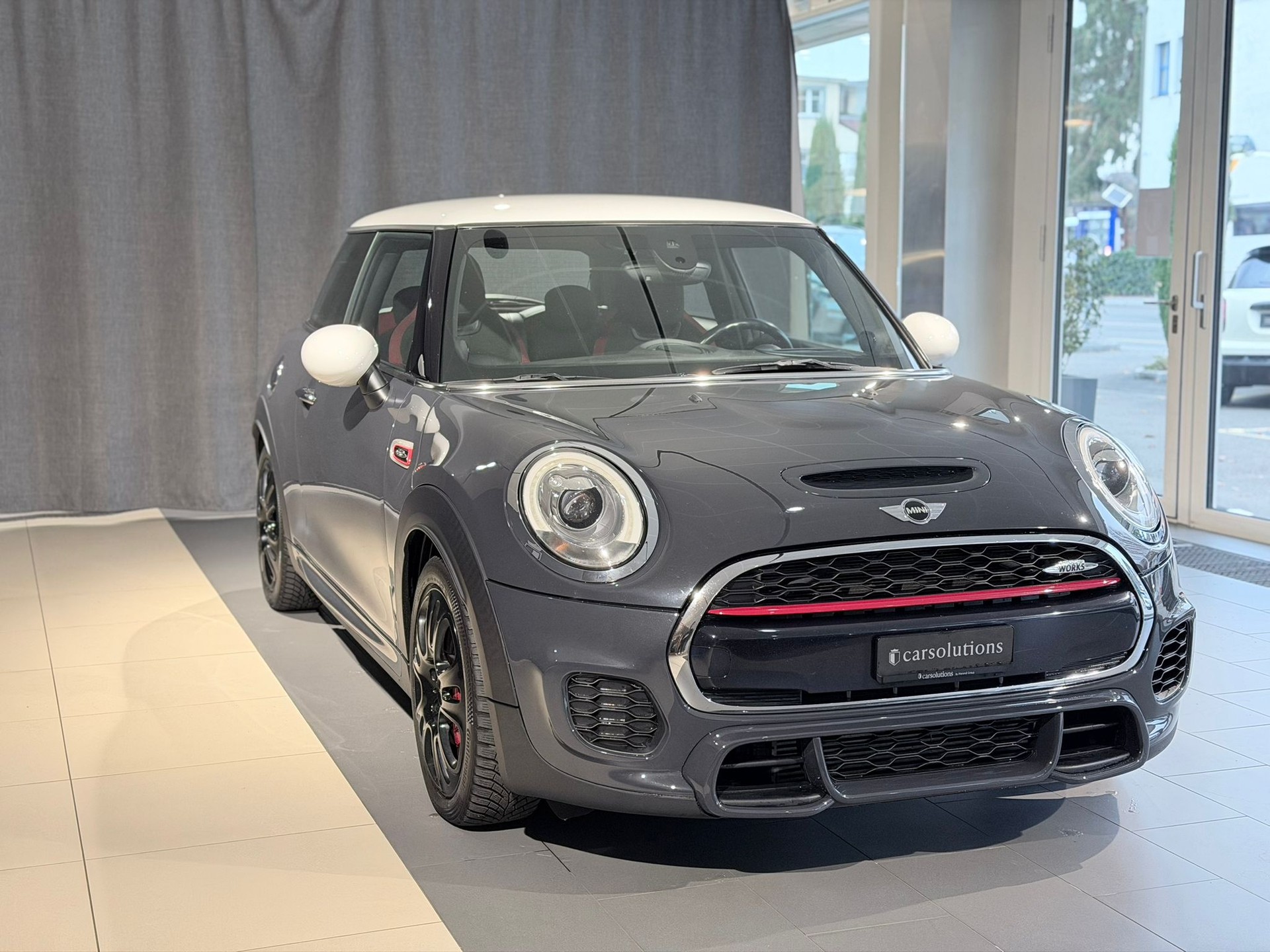 MINI Cooper John Cooper Works-image-1
