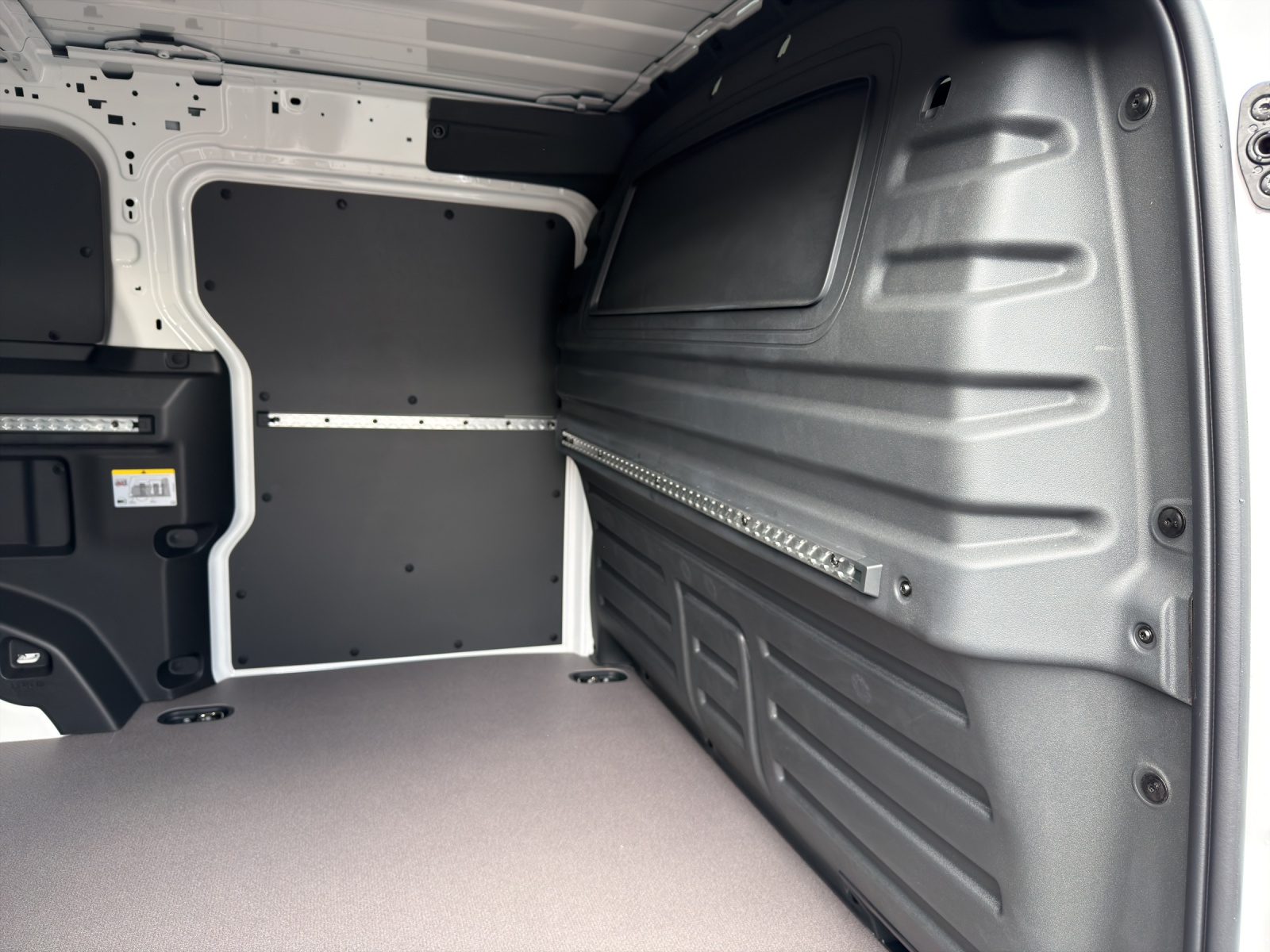 VW ID. Buzz Cargo Pro-image-11