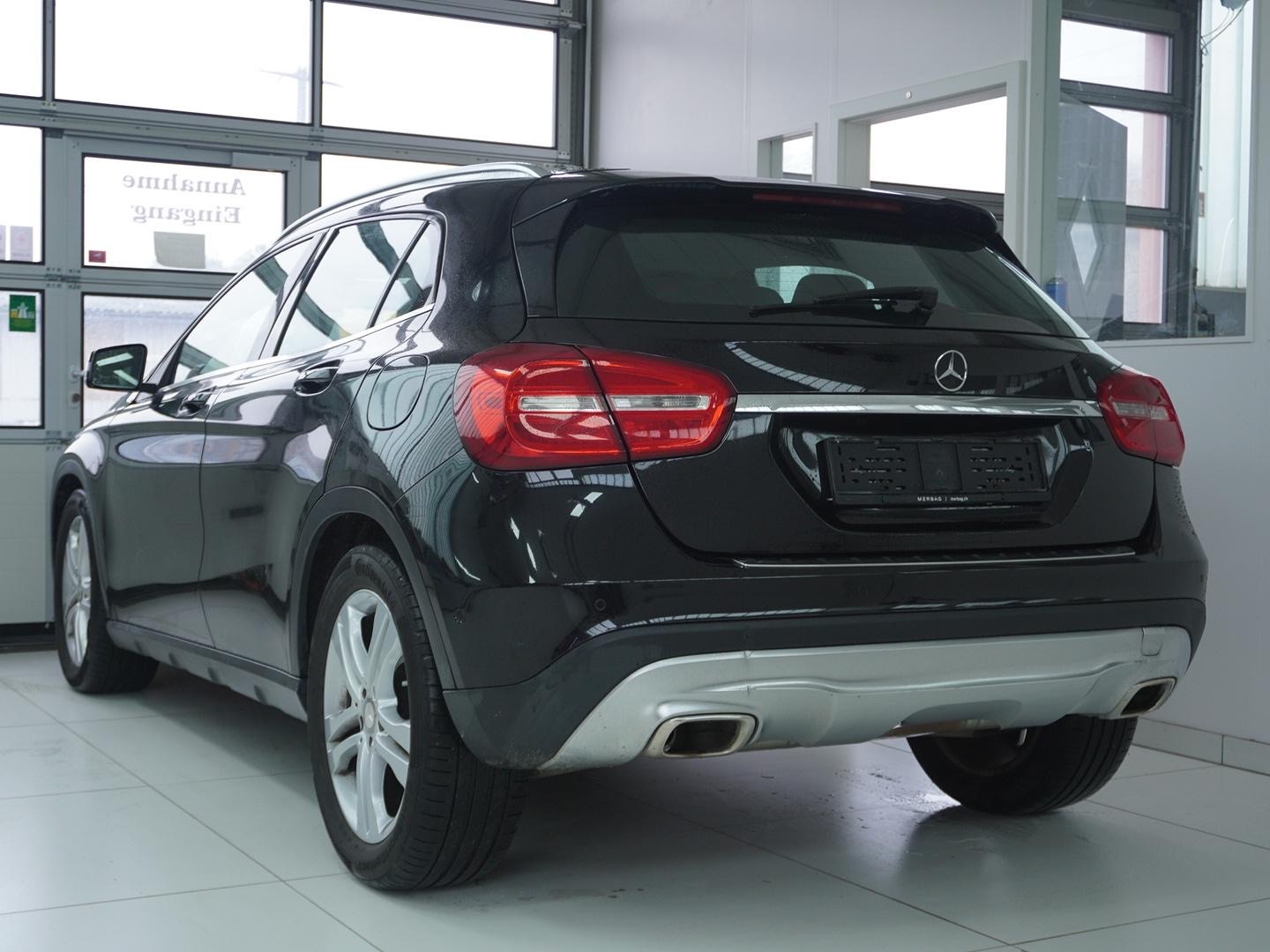 MERCEDES-BENZ GLA 220 CDI Urban 4Matic 7G-DCT-image-1