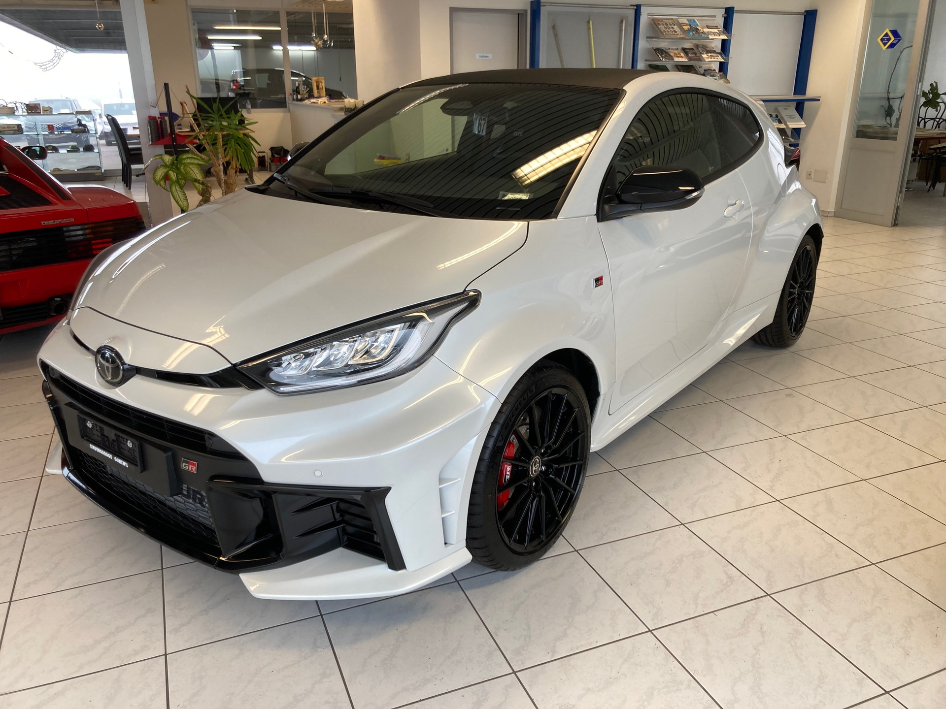 TOYOTA Yaris 1.6 GR Sport Automat-image-0
