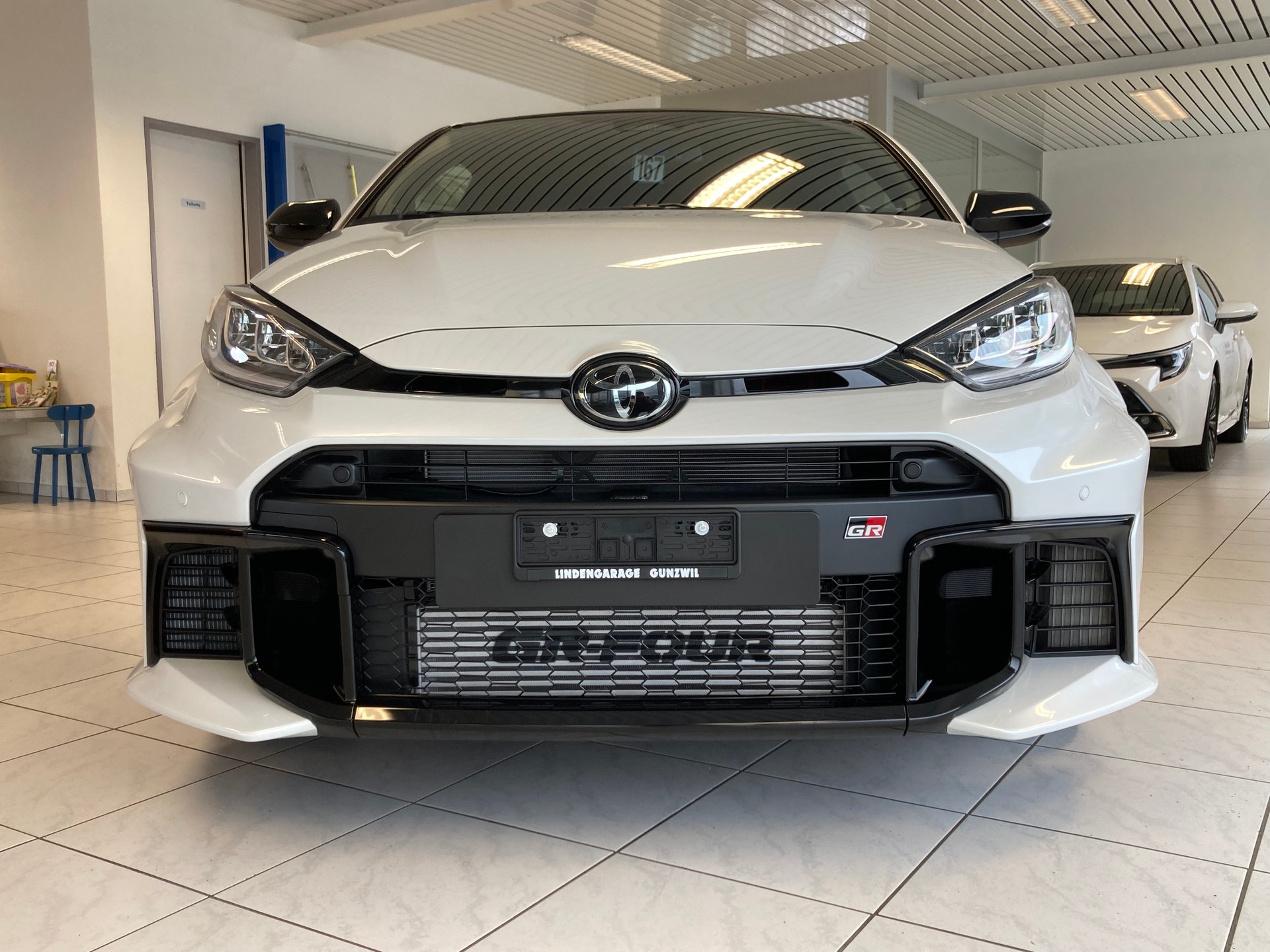 TOYOTA Yaris 1.6 GR Sport Automat-image-8