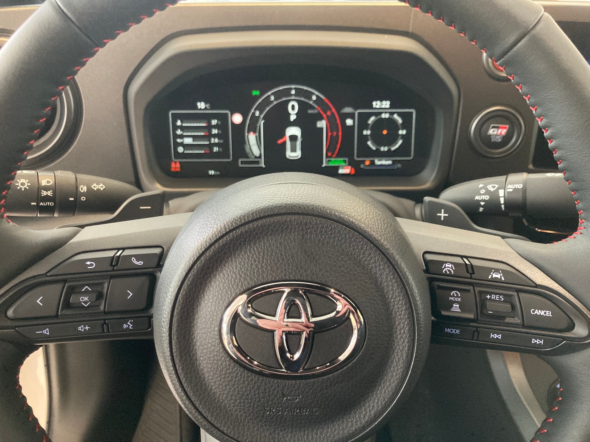 TOYOTA Yaris 1.6 GR Sport Automat-image-10