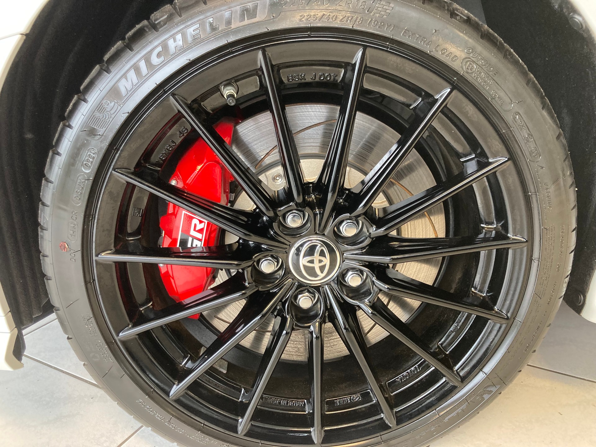 TOYOTA Yaris 1.6 GR Sport Automat-image-14