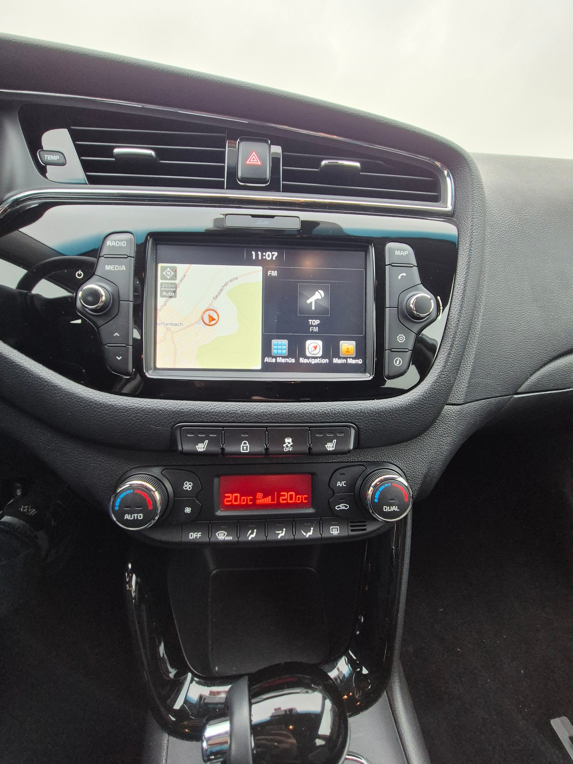 KIA Cee'd Sportswagon 1.6 GDi Swiss Champion DCT-image-21