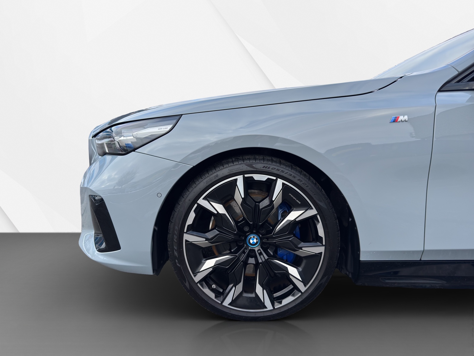 BMW i5 M60 xDrive-image-11