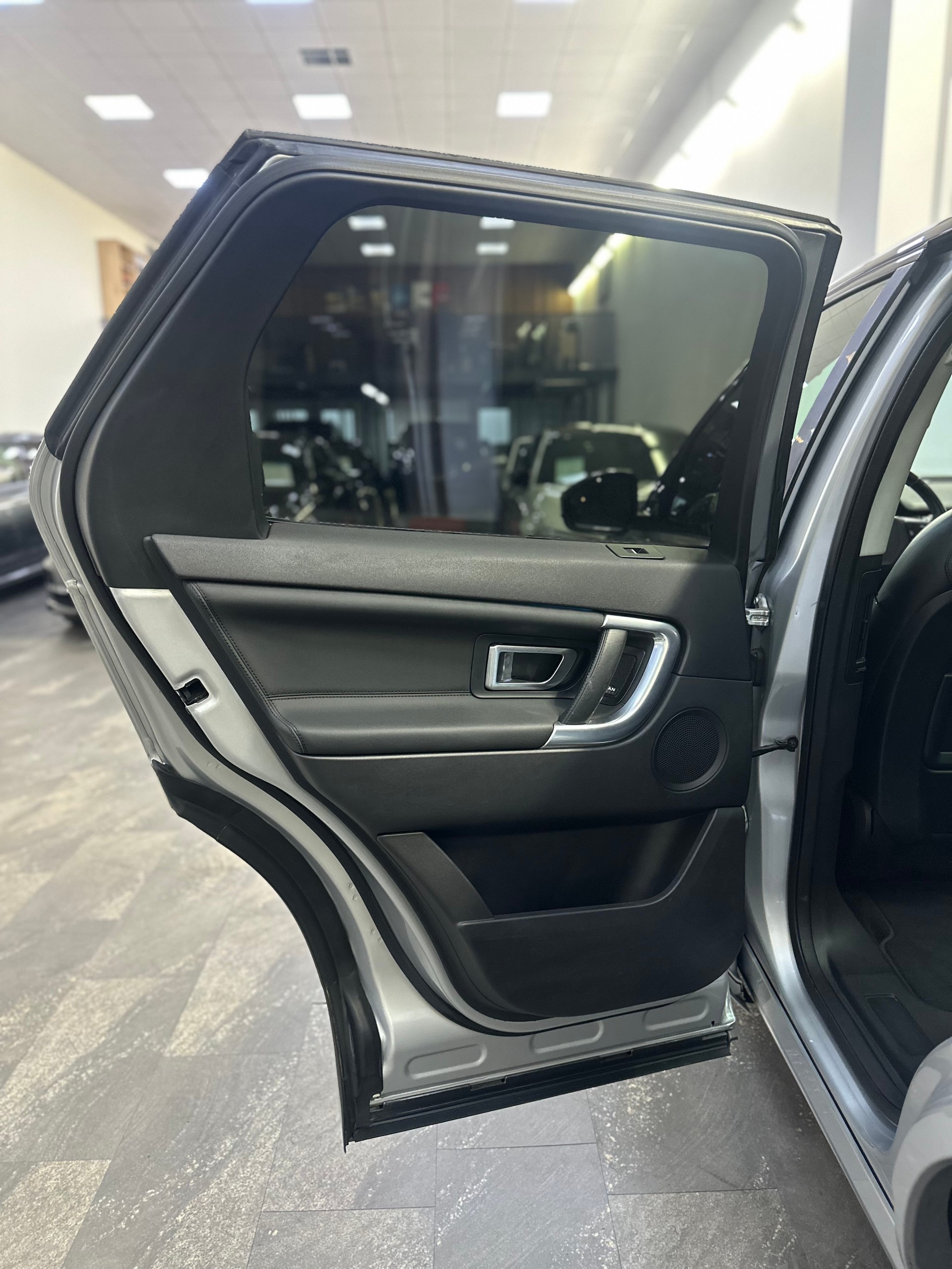 LAND ROVER Sport 2.0 TD4 Pure AT9-image-21