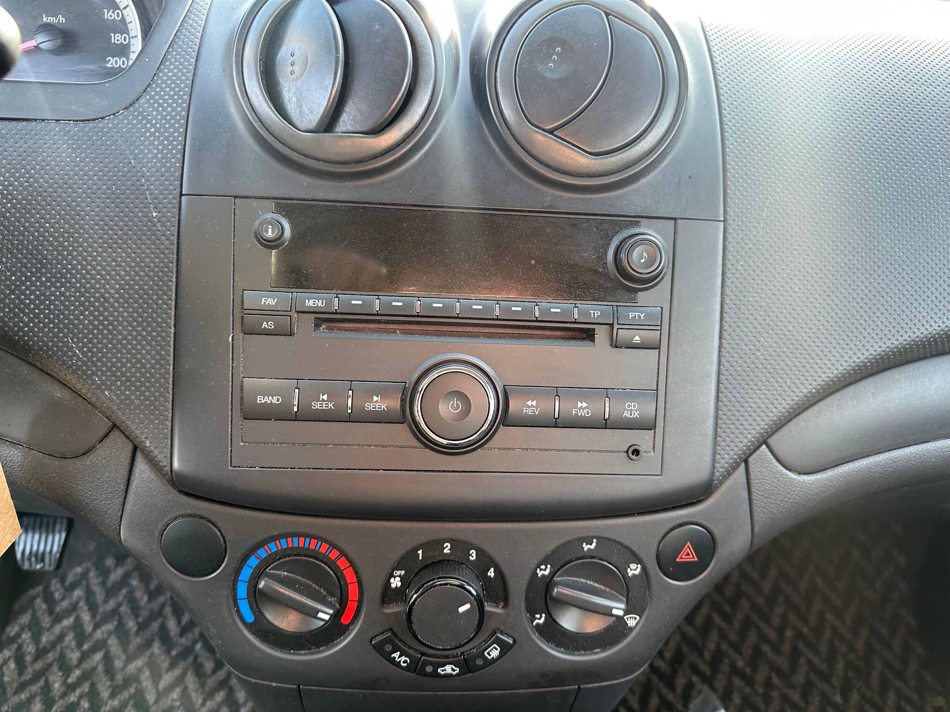 CHEVROLET Aveo 1.2 LS a/c-image-10