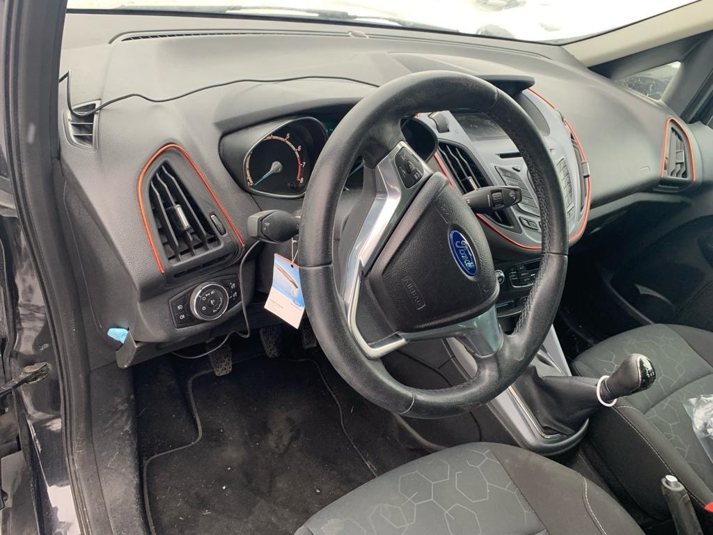FORD B-Max 1.0 SCTi Titanium-image-9