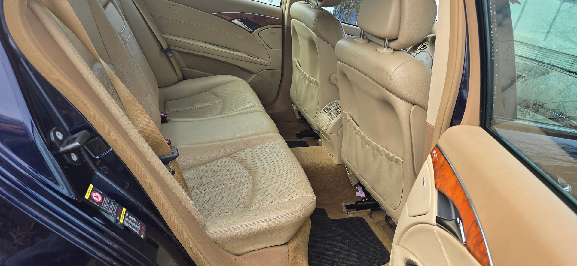 MERCEDES-BENZ E 350 Avantgarde 4Matic Automatic-image-7