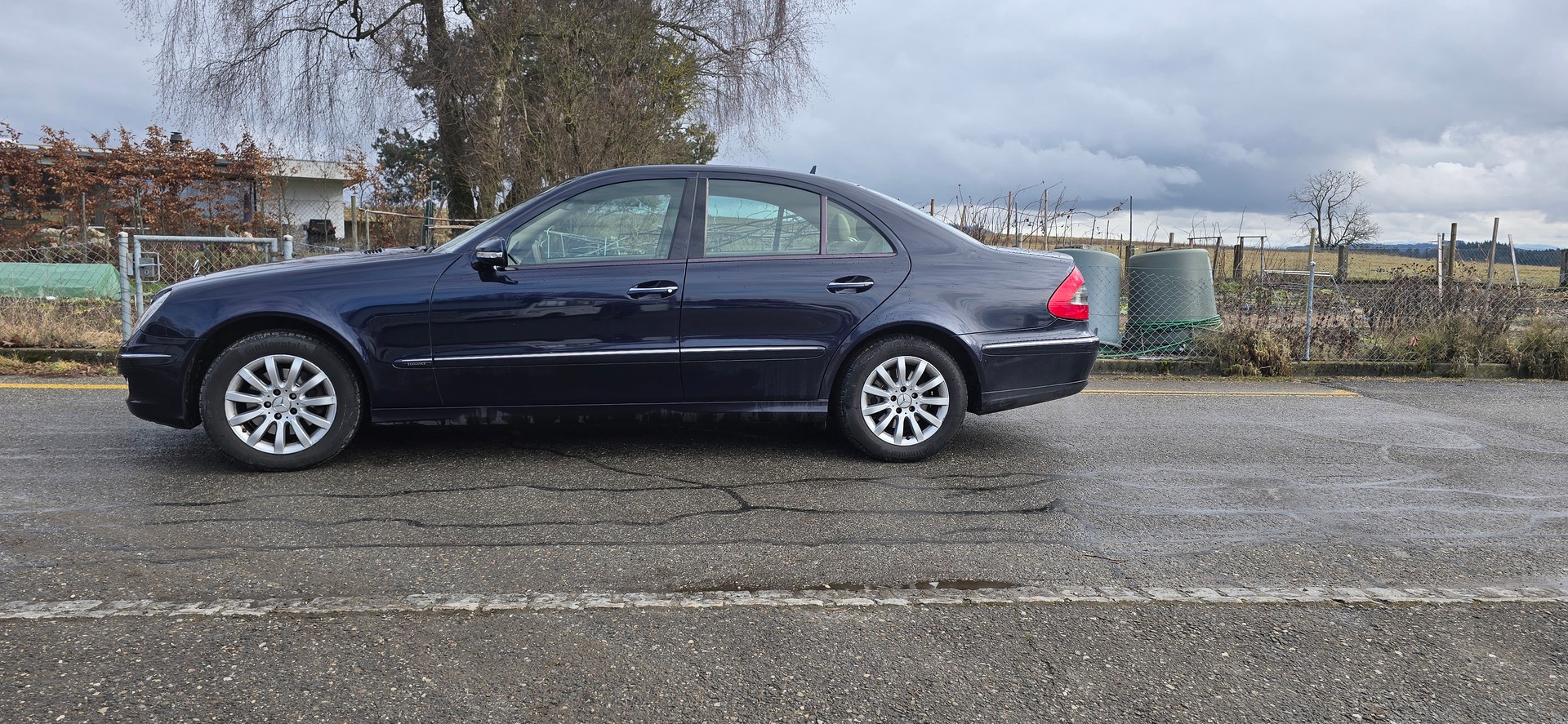 MERCEDES-BENZ E 350 Avantgarde 4Matic Automatic-image-3