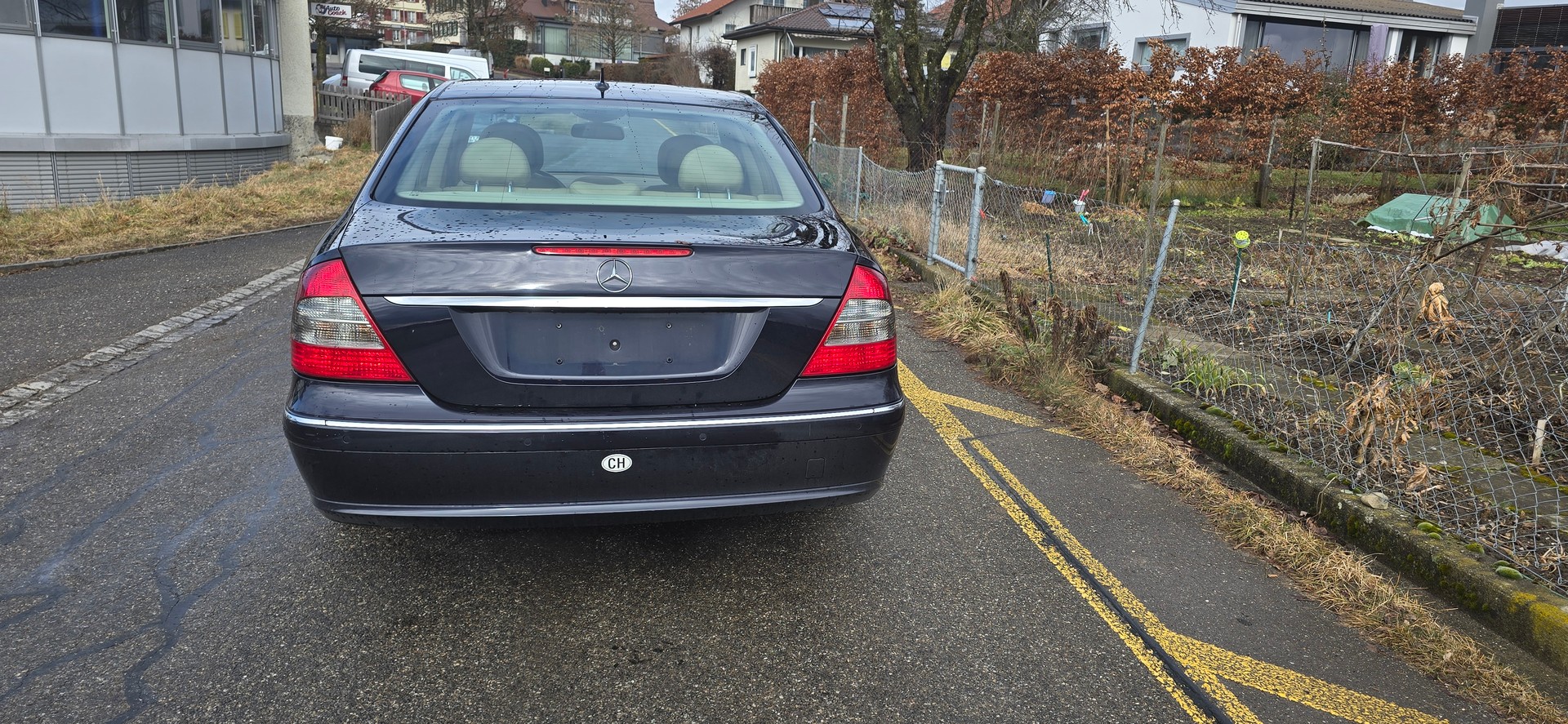 MERCEDES-BENZ E 350 Avantgarde 4Matic Automatic-image-5