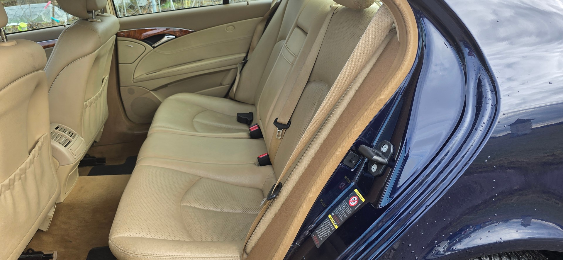 MERCEDES-BENZ E 350 Avantgarde 4Matic Automatic-image-13