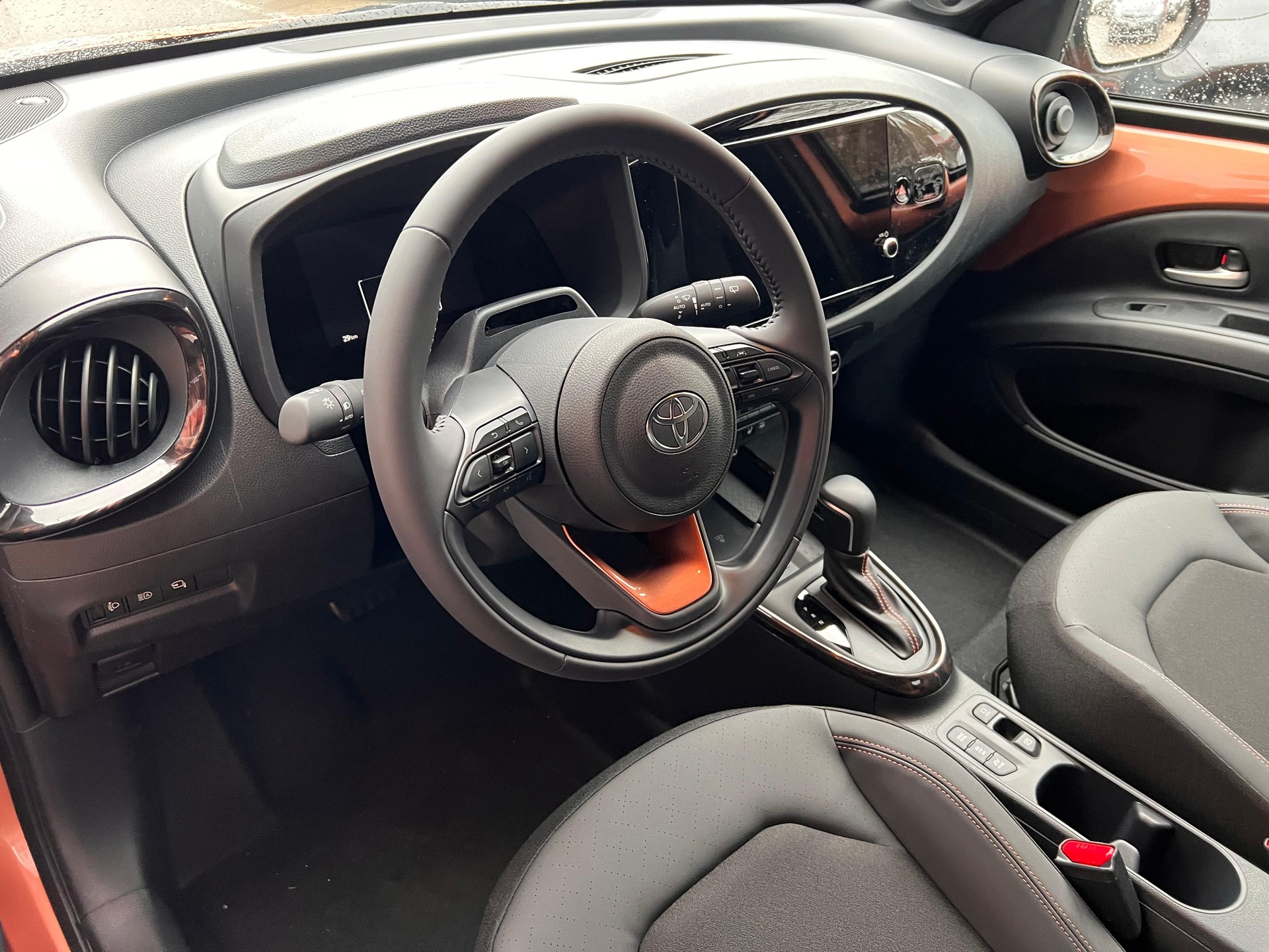 TOYOTA Aygo X 1.5 VVT-i HSD Style-image-7