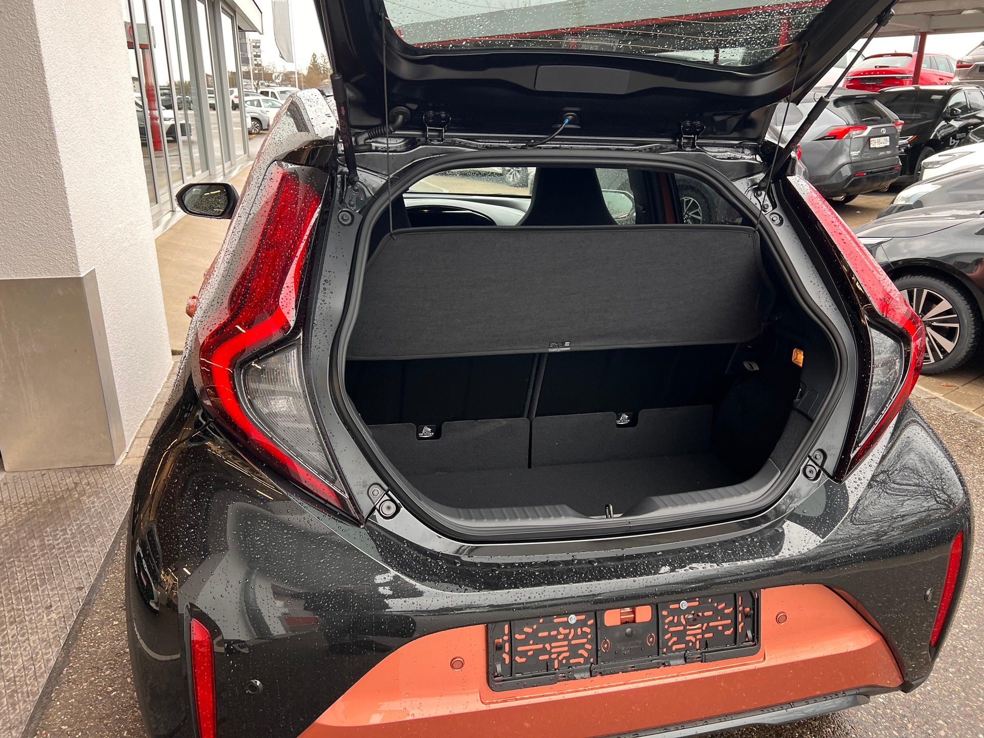 TOYOTA Aygo X 1.5 VVT-i HSD Style-image-6