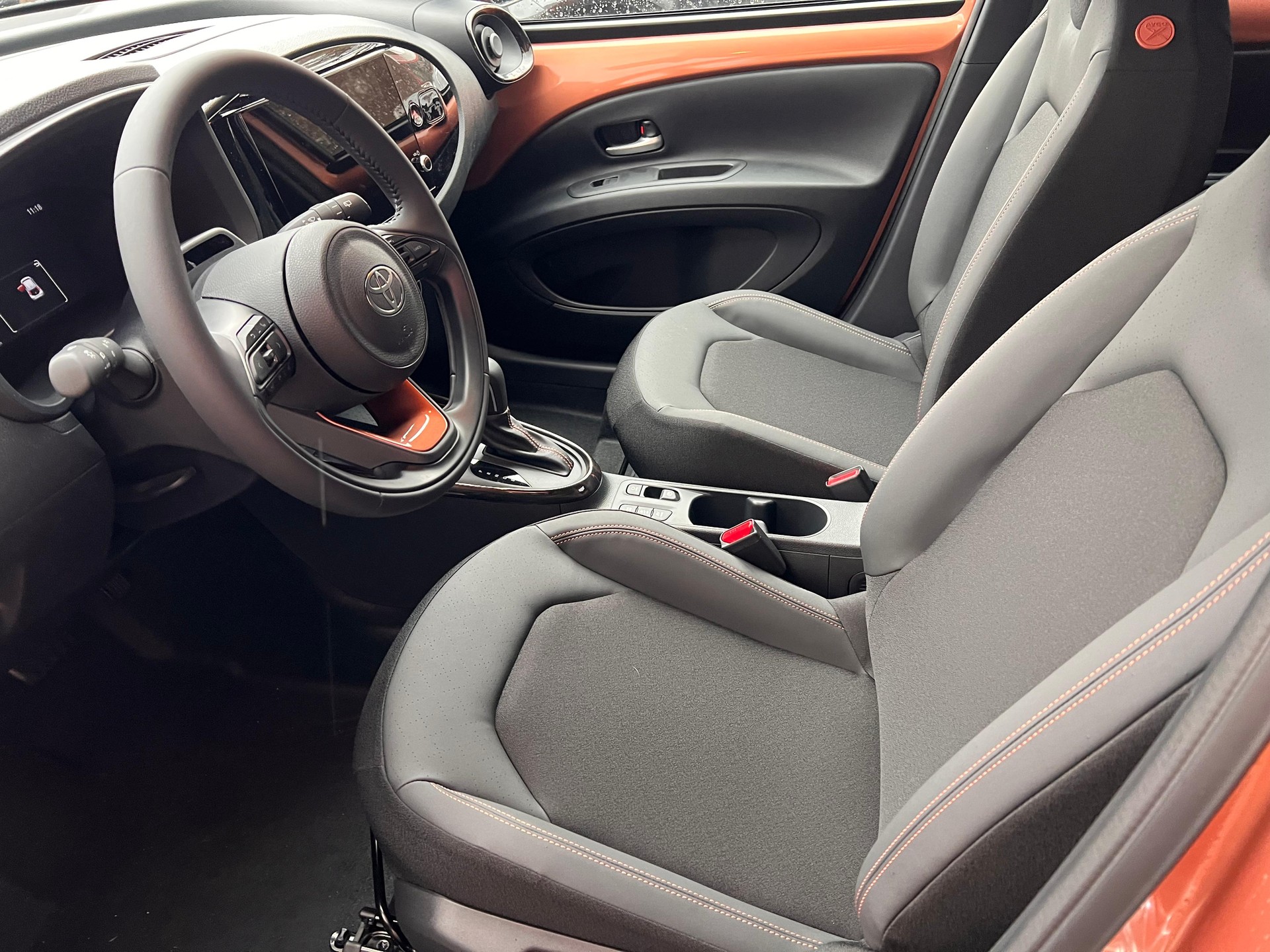 TOYOTA Aygo X 1.5 VVT-i HSD Style-image-8