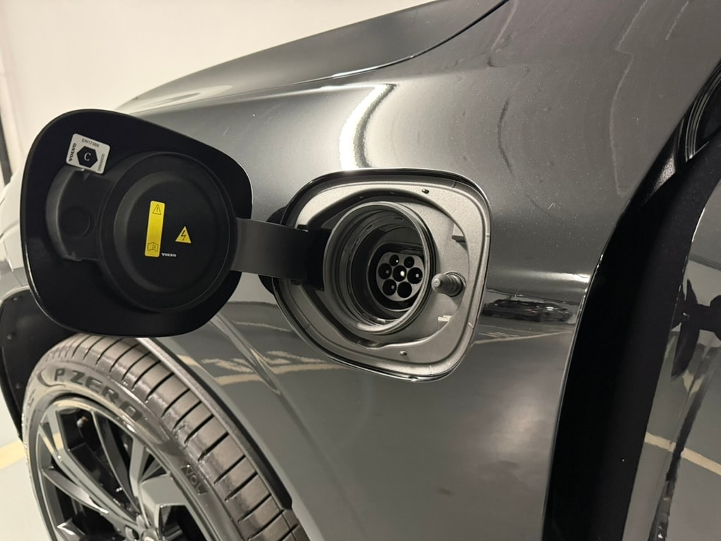 VOLVO XC60 T6 eAWD PluginHybrid Black Edition Geartronic-image-20