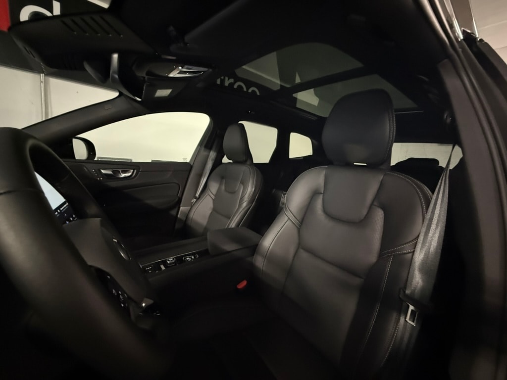VOLVO XC60 T6 eAWD PluginHybrid Black Edition Geartronic-image-18