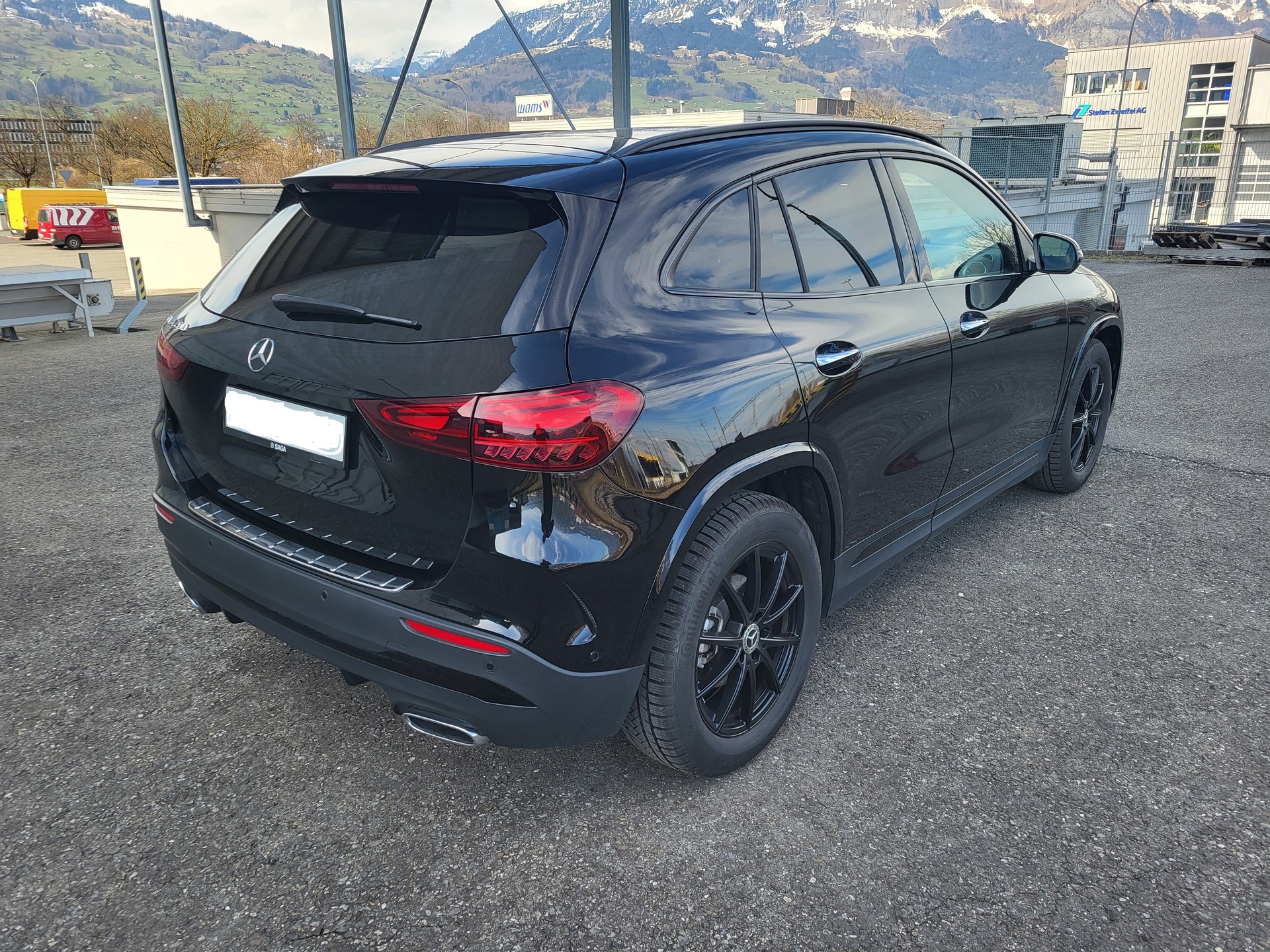 MERCEDES-BENZ GLA 200 Night Star 7G-DCT AMG-Line-image-1