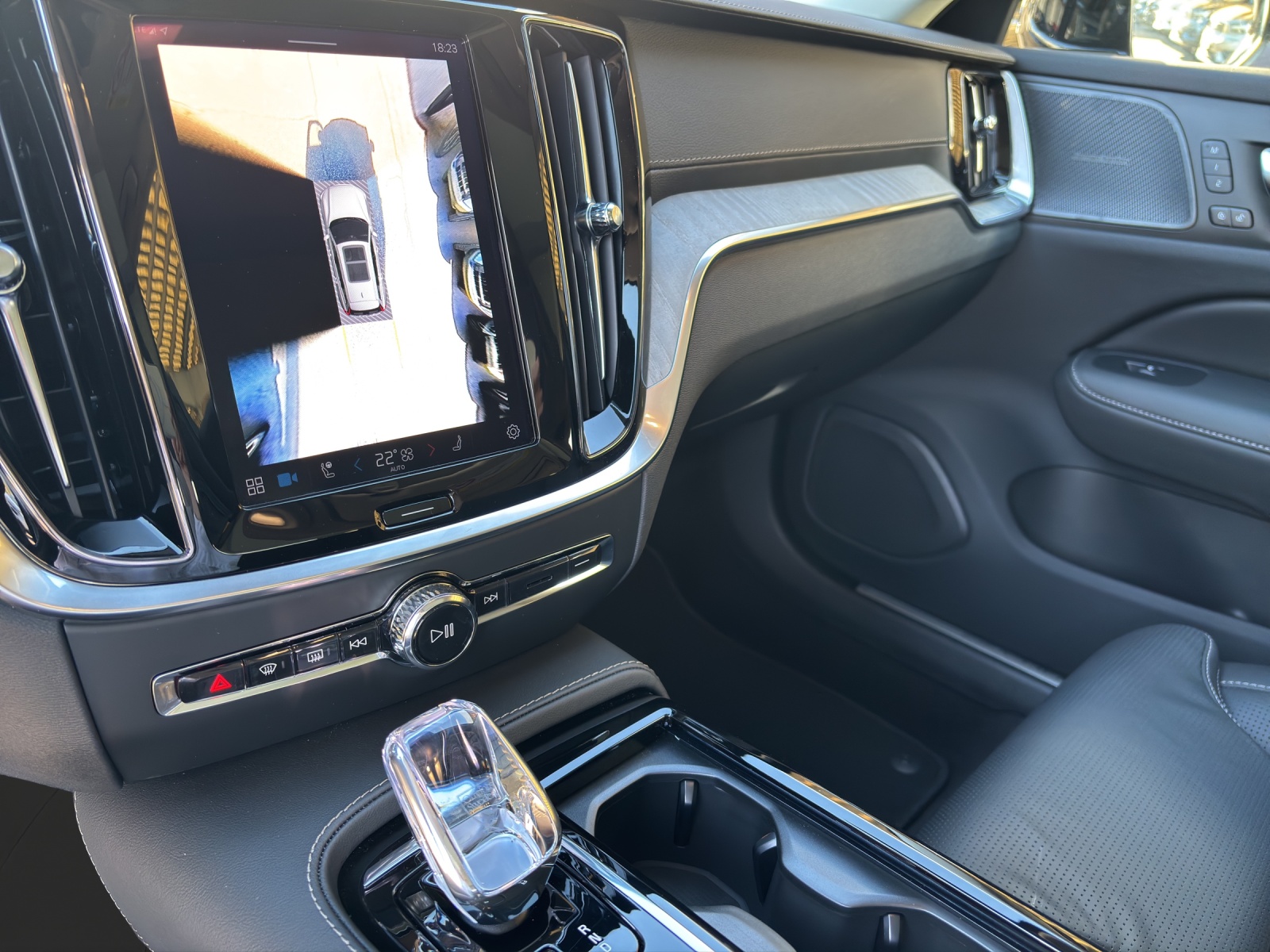 VOLVO V60 2.0 T8 TE Ultra Bright eAWD-image-9