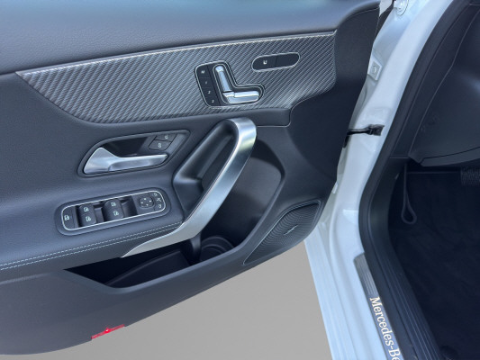 MERCEDES-BENZ A 250 4Matic 8G-DCT-image-9