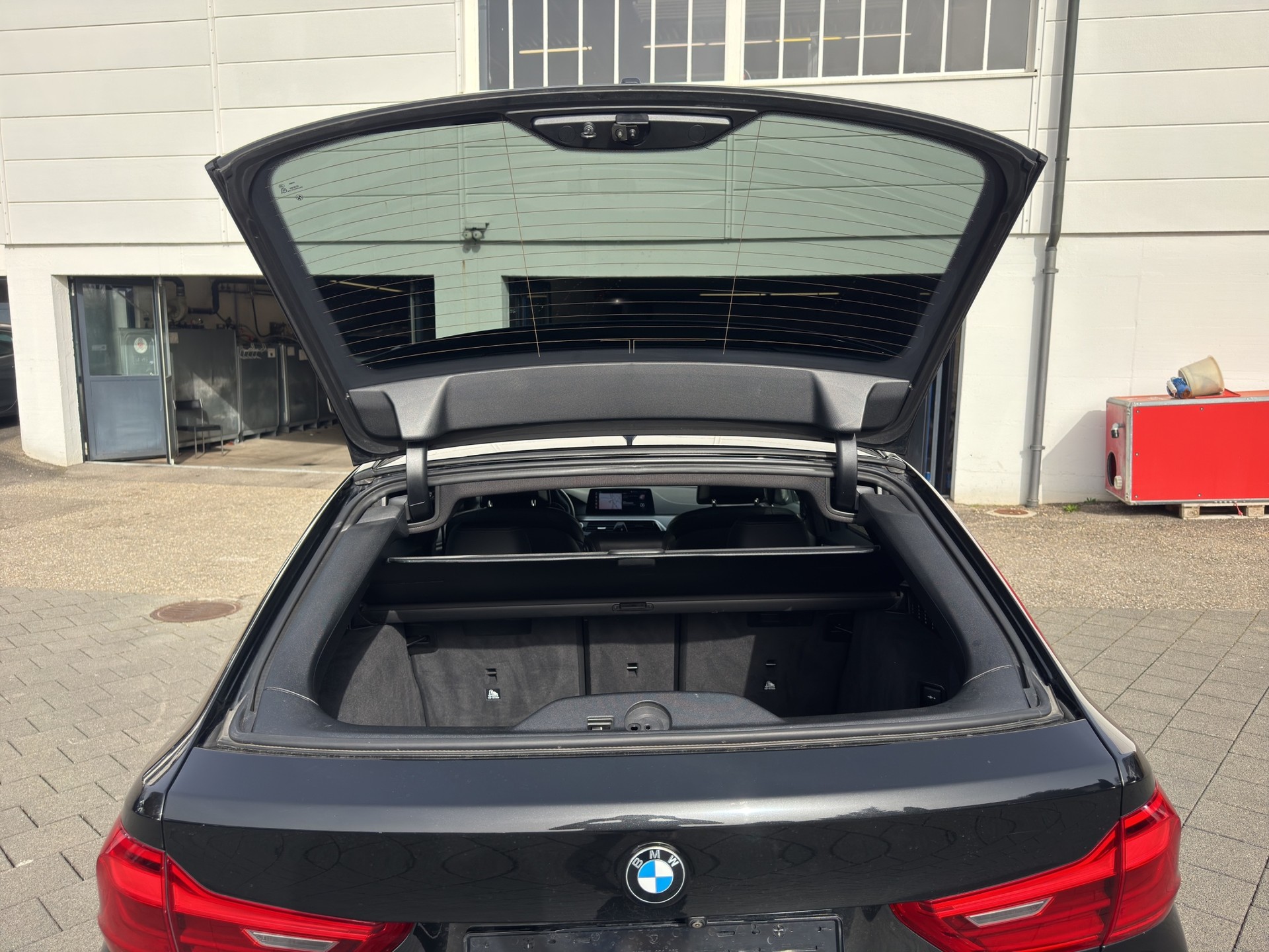 BMW 520d xDrive Touring Steptronic-image-22