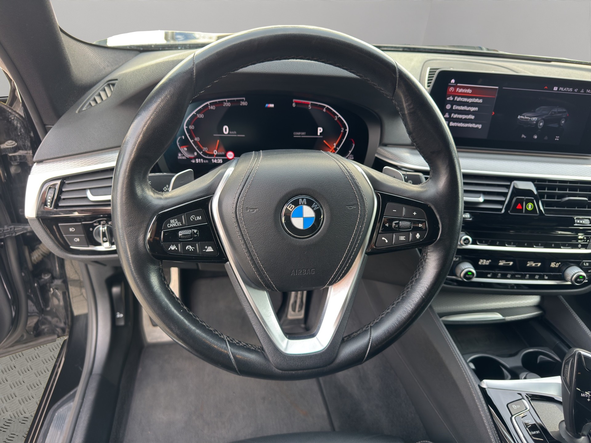 BMW 520d xDrive Touring Steptronic-image-11